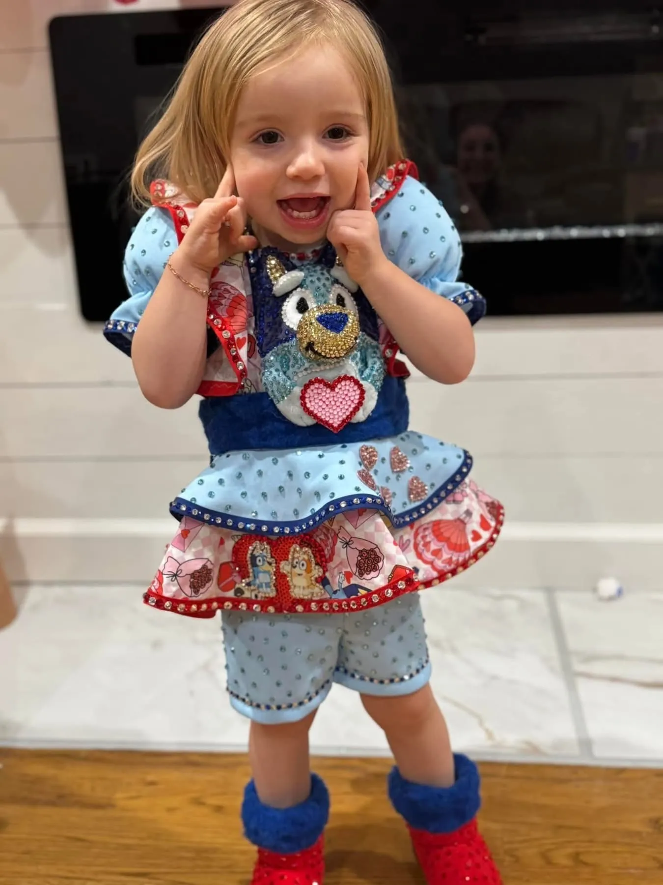 TT-71 12/2 Bluey Valentines Day Shuggy OOC