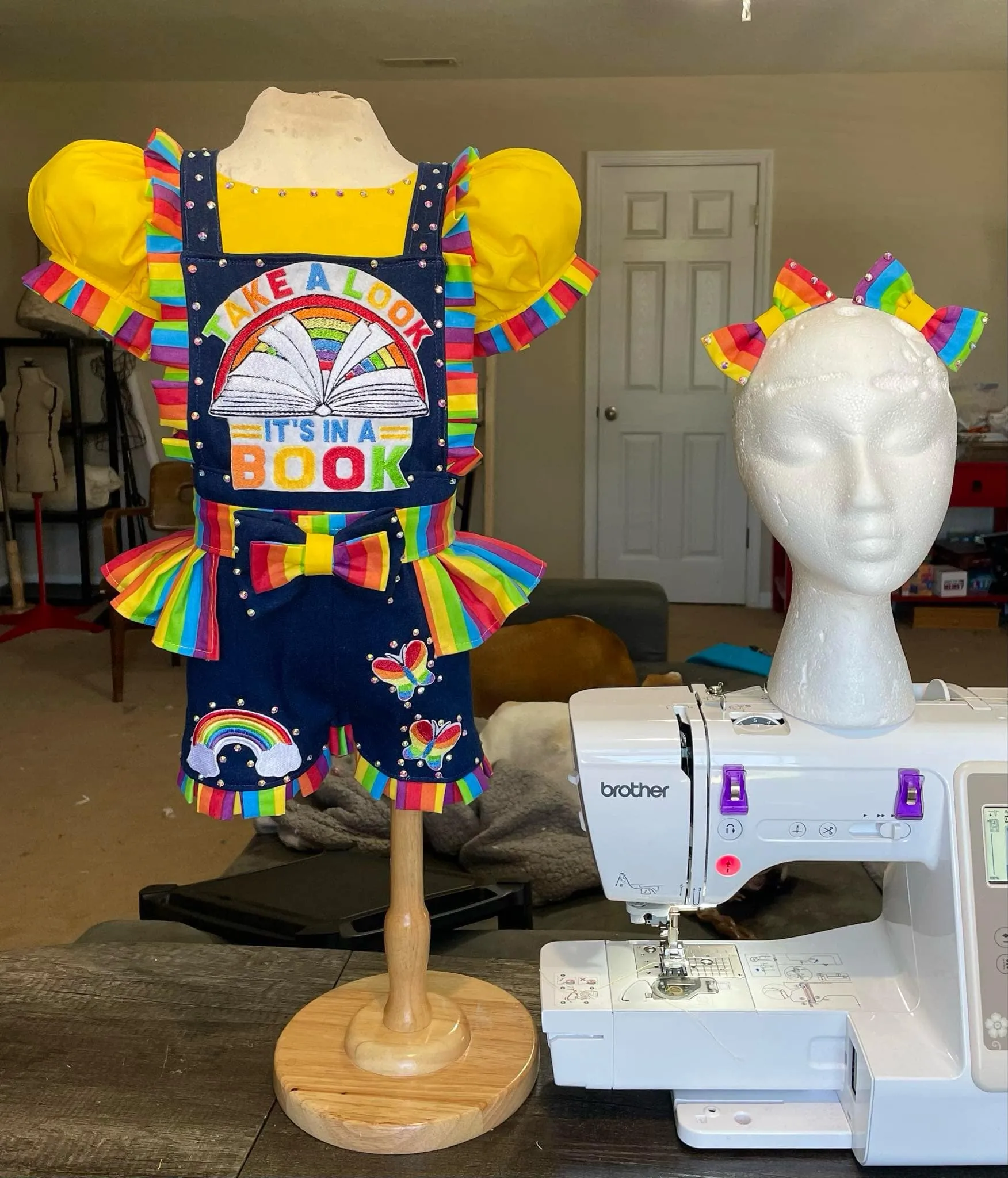 AM- Valerie Cyrus Rainbow Book ooc 12/2 