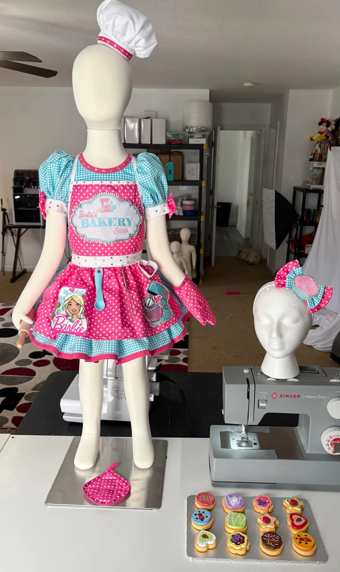 123. A- Barbie Baker/ sweets ooc 18/3