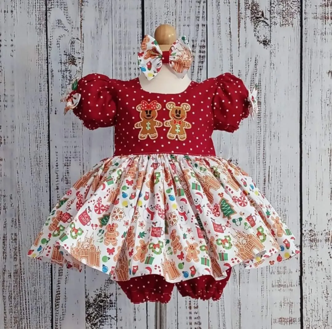 AM- Mickey Gingerbread  casual 12/2