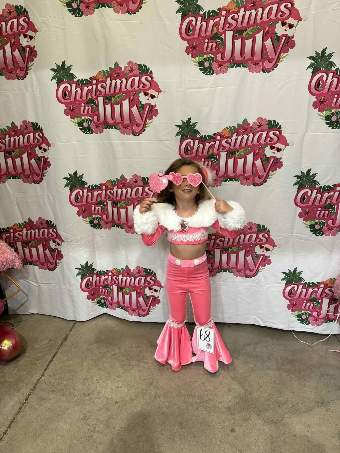 AM- Luna Christmas Casual 2/4 