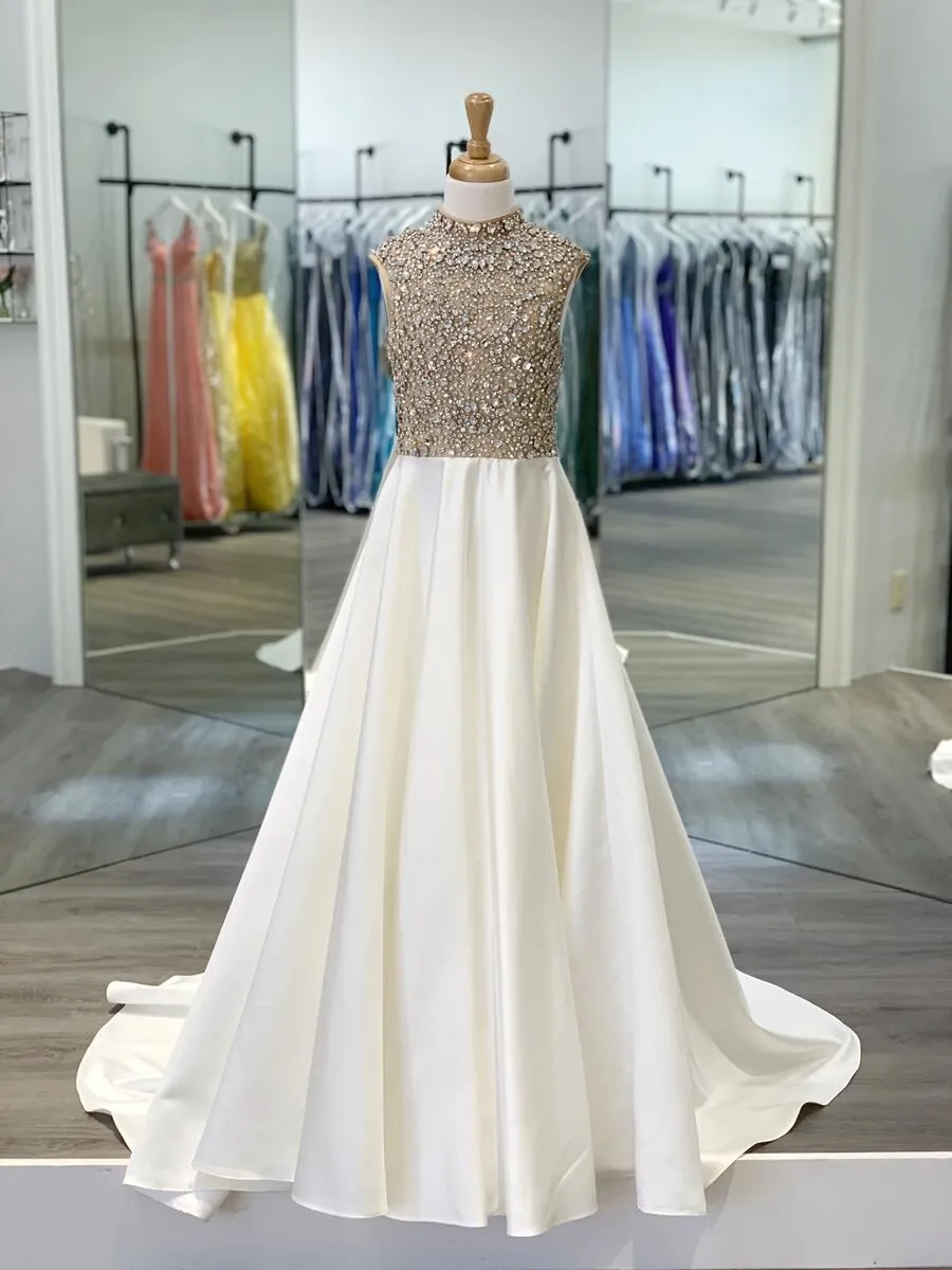 MA- Ashely Lauren white long gown size 2