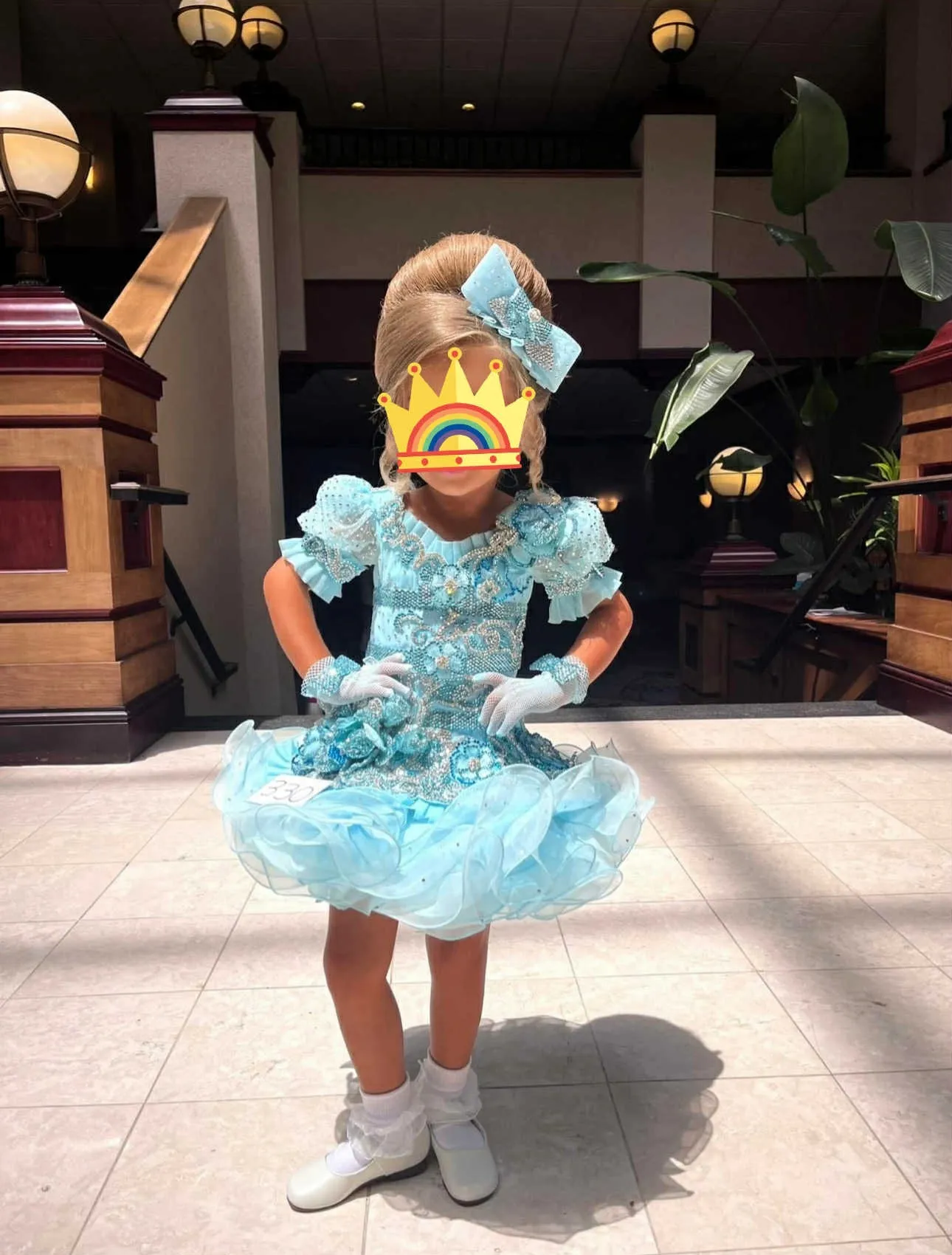 18/3 Baby Blue Toni O Glitz 