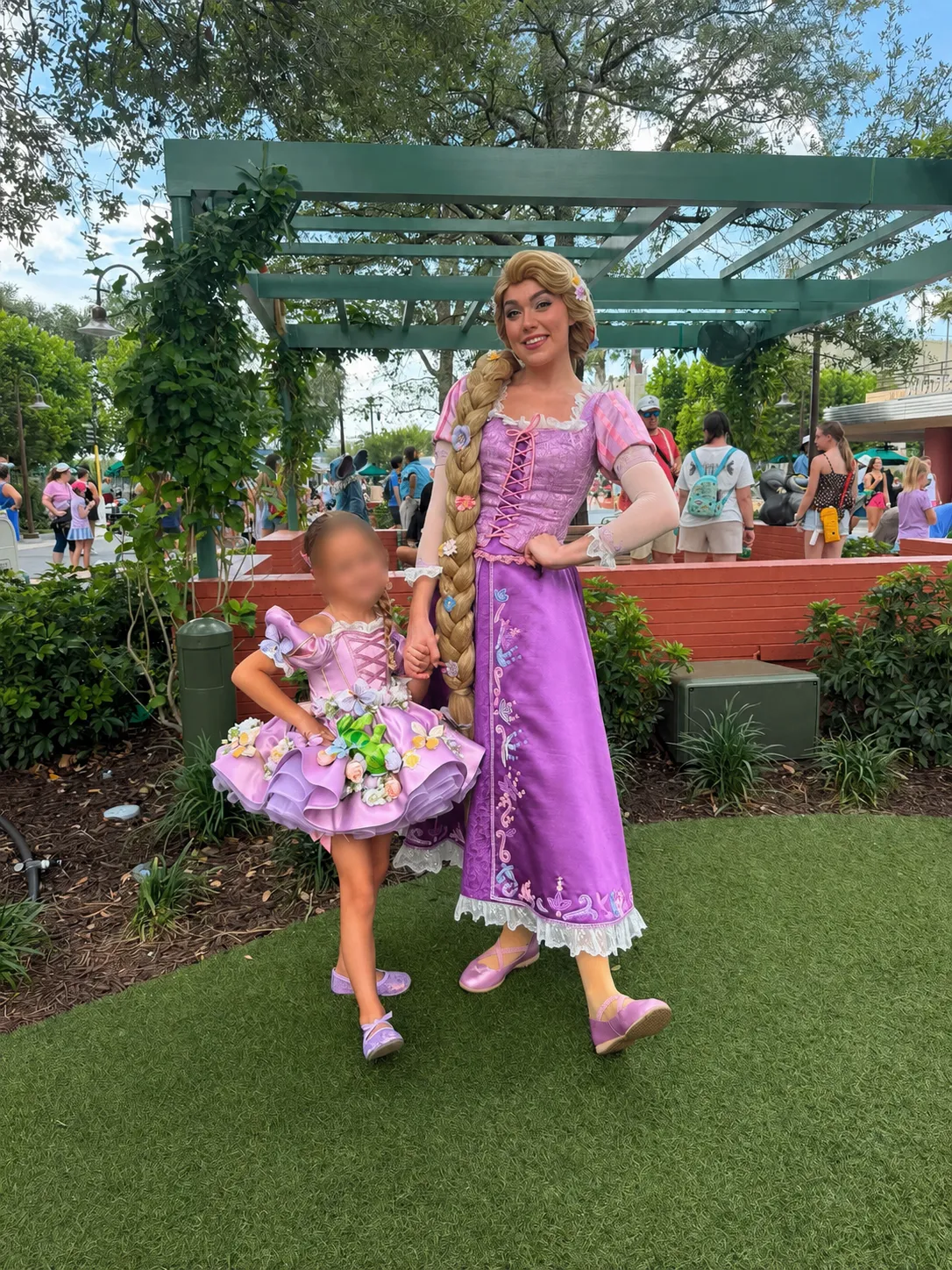AM- Rapunzel dress 4/5 