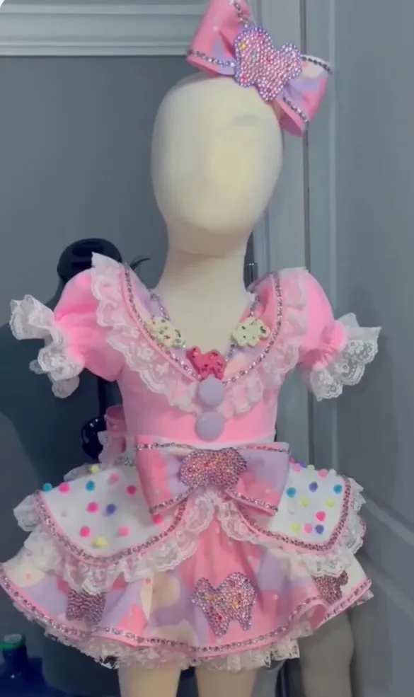 AN-  Shuggy Circus animal cracker ooc 12/2