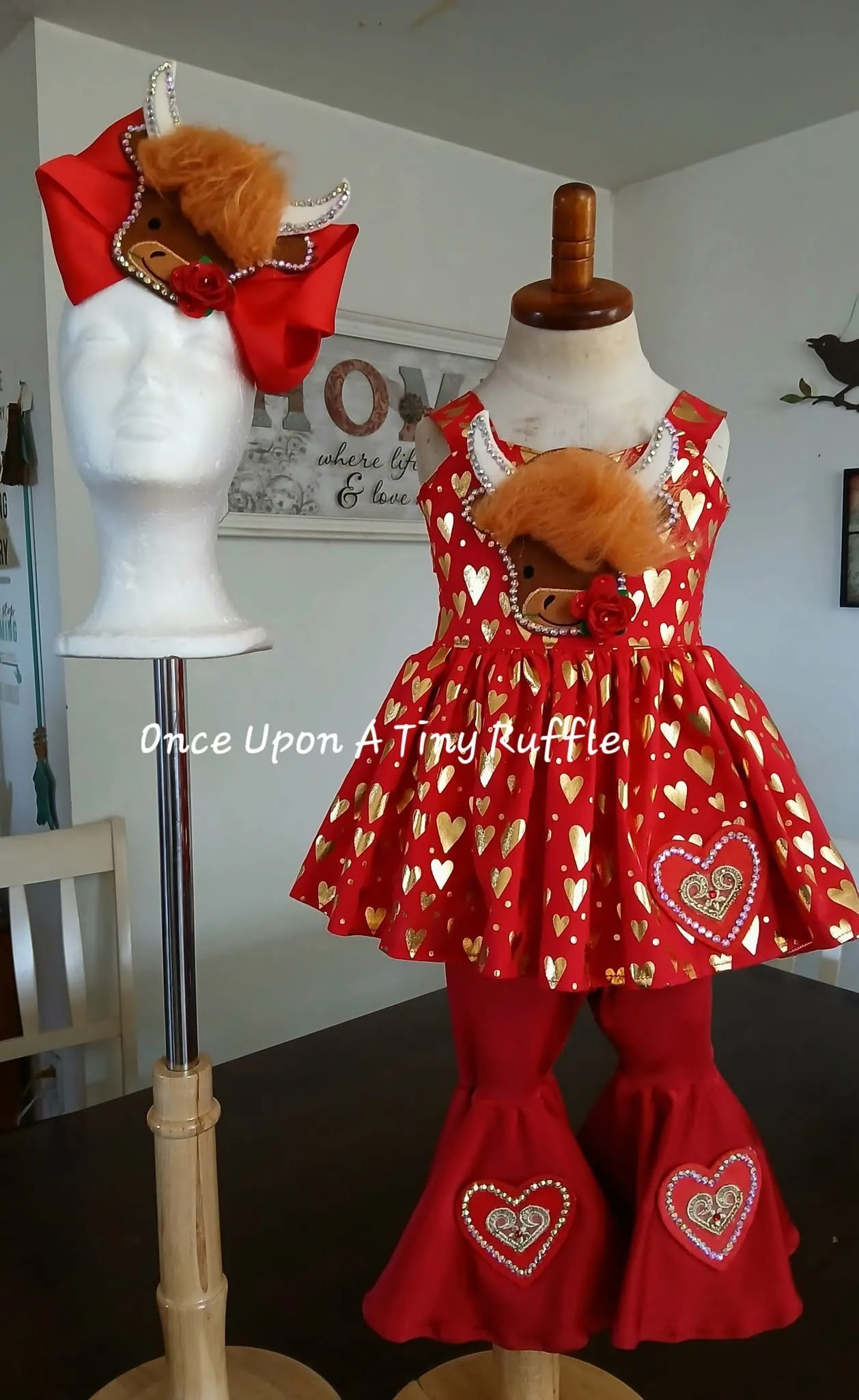 RM- 6/12 months Highland Cow Valentine/ooc