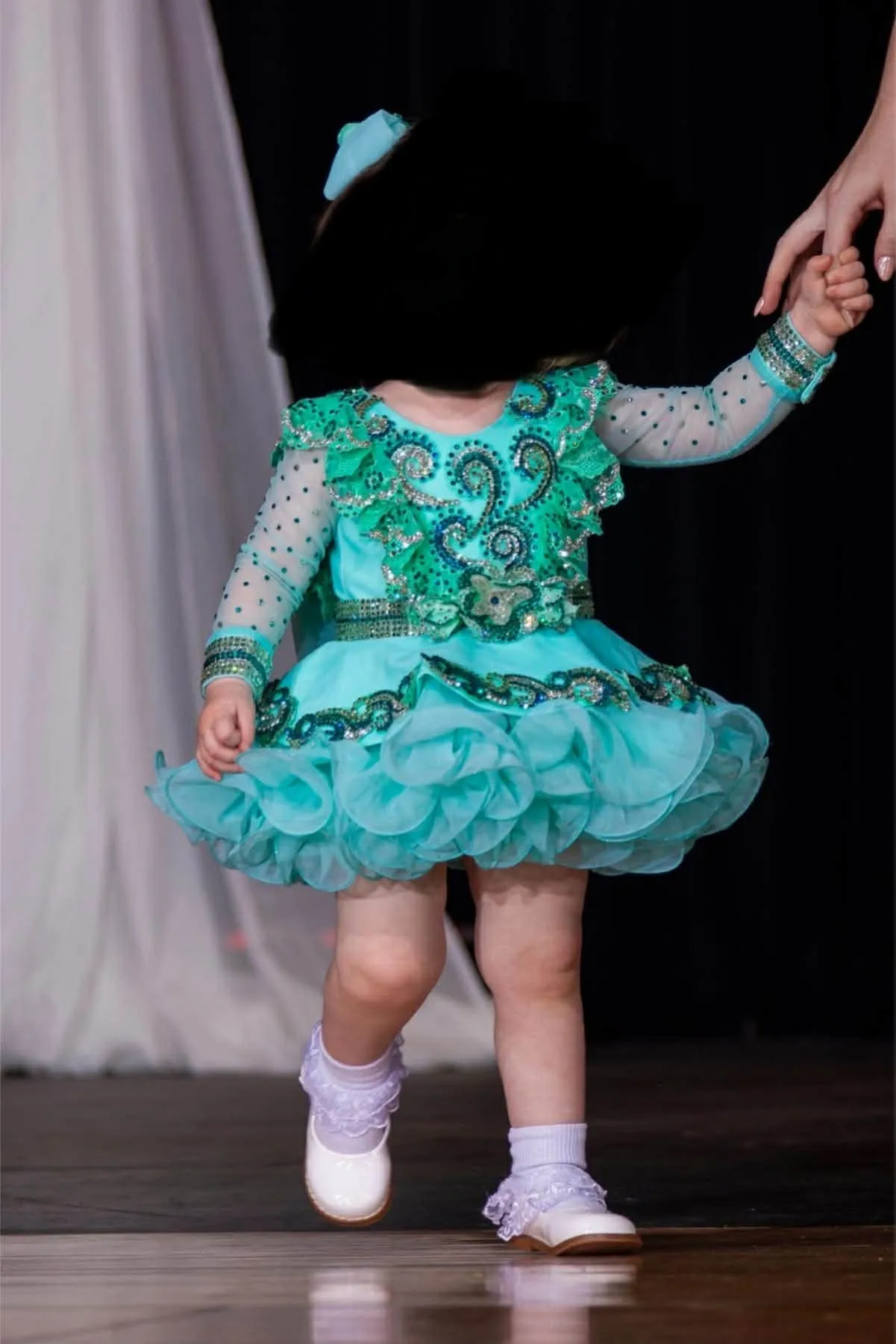 HH- 12/2-18/3 Seafoam Ruby Belle Glitz