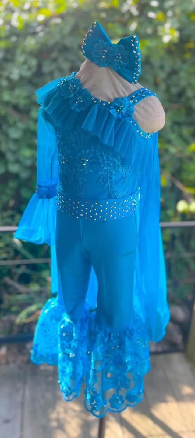 RM- Blue Runway/Fun Fashion 2/3