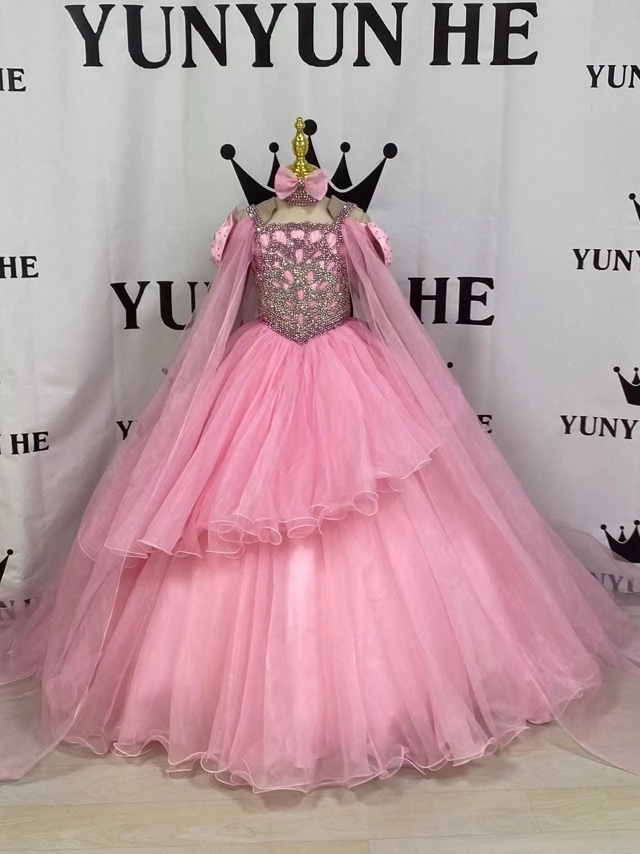 MA- Size 4 Yunyun He Glitz Gown 