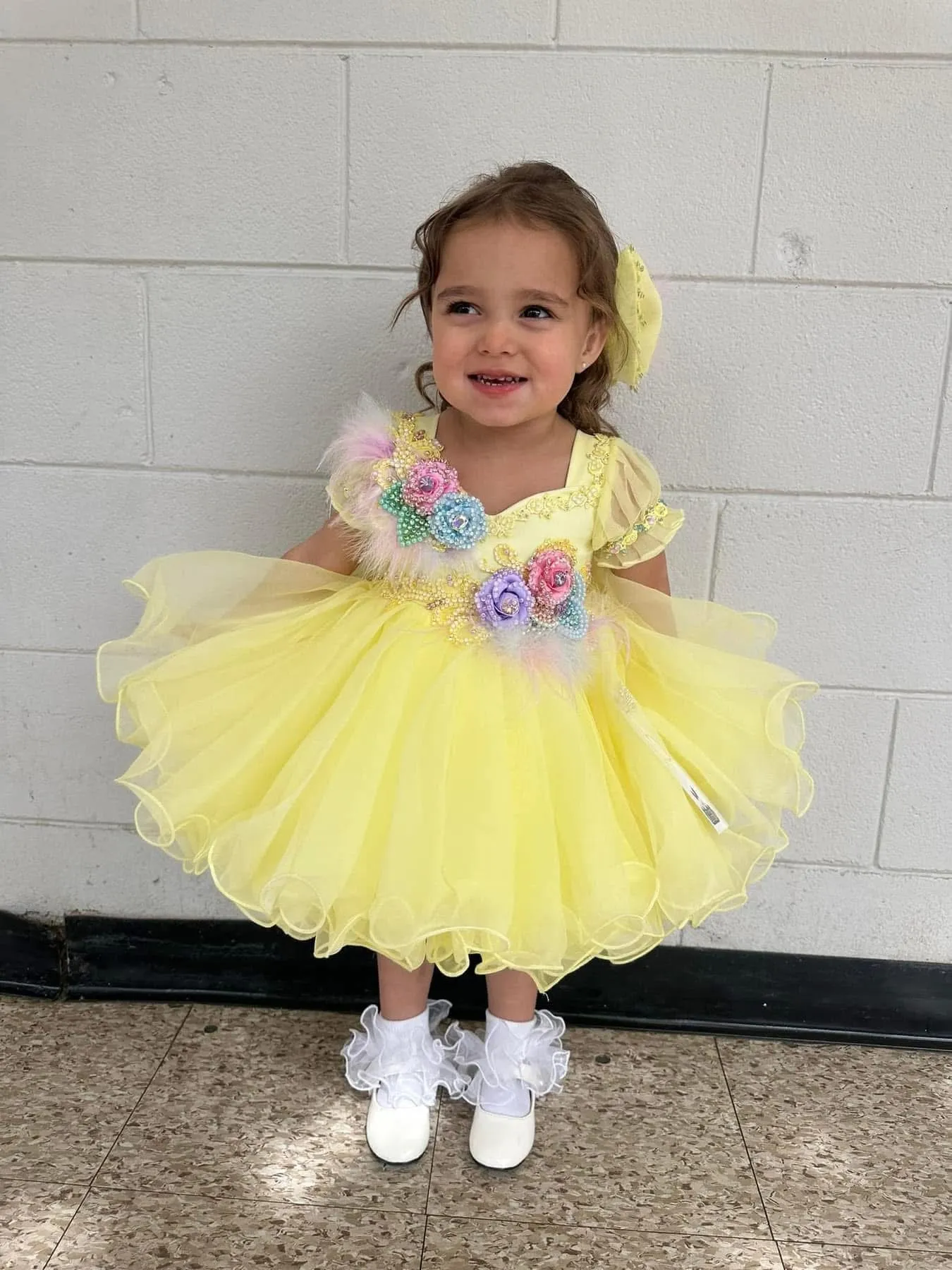 JB- 12/2 Yellow Glitzy Belle