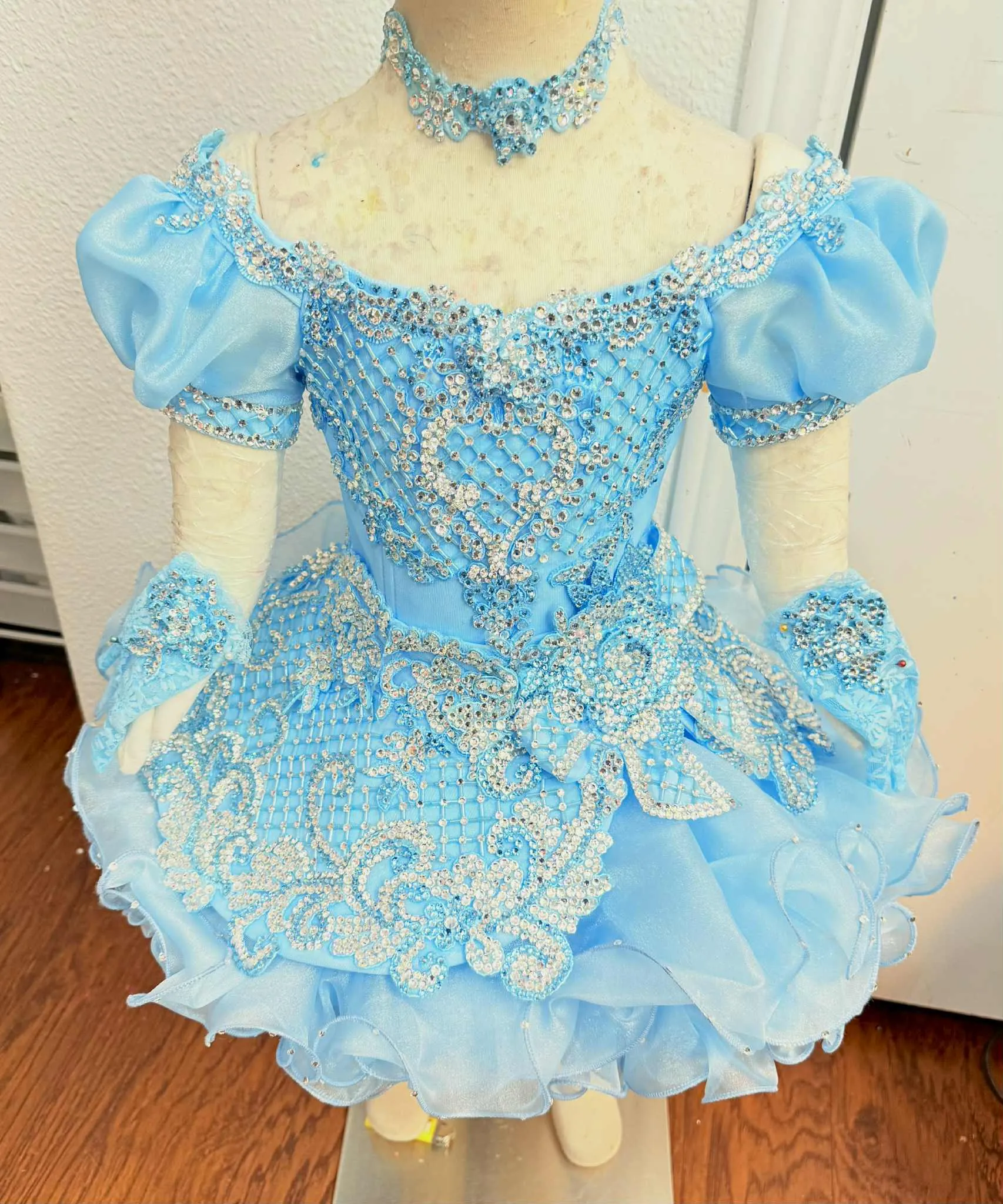 TT- 18/3 Cinderella Connie Hobson