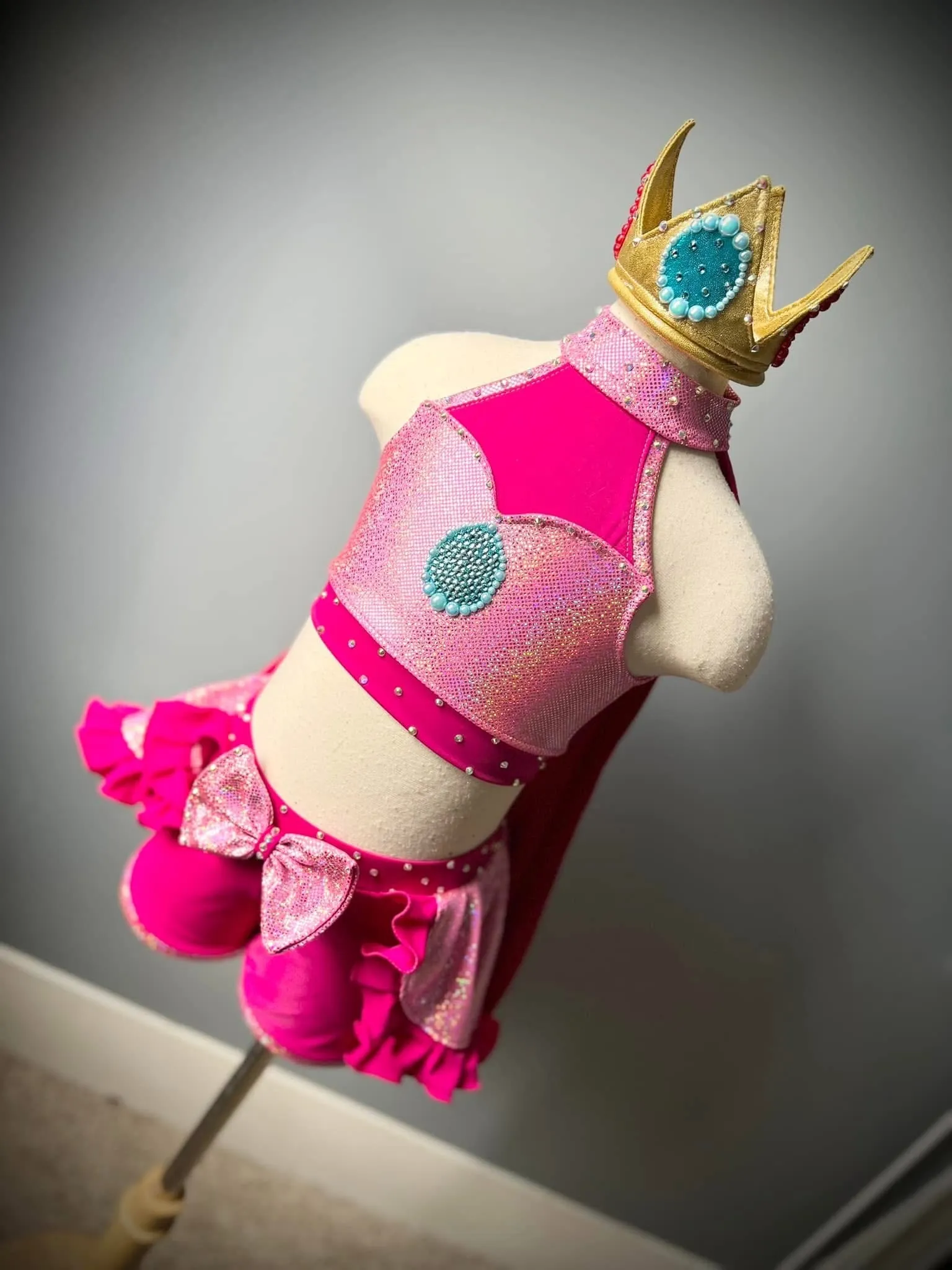 MA- 2/4 boobear princess peach ooc or swim