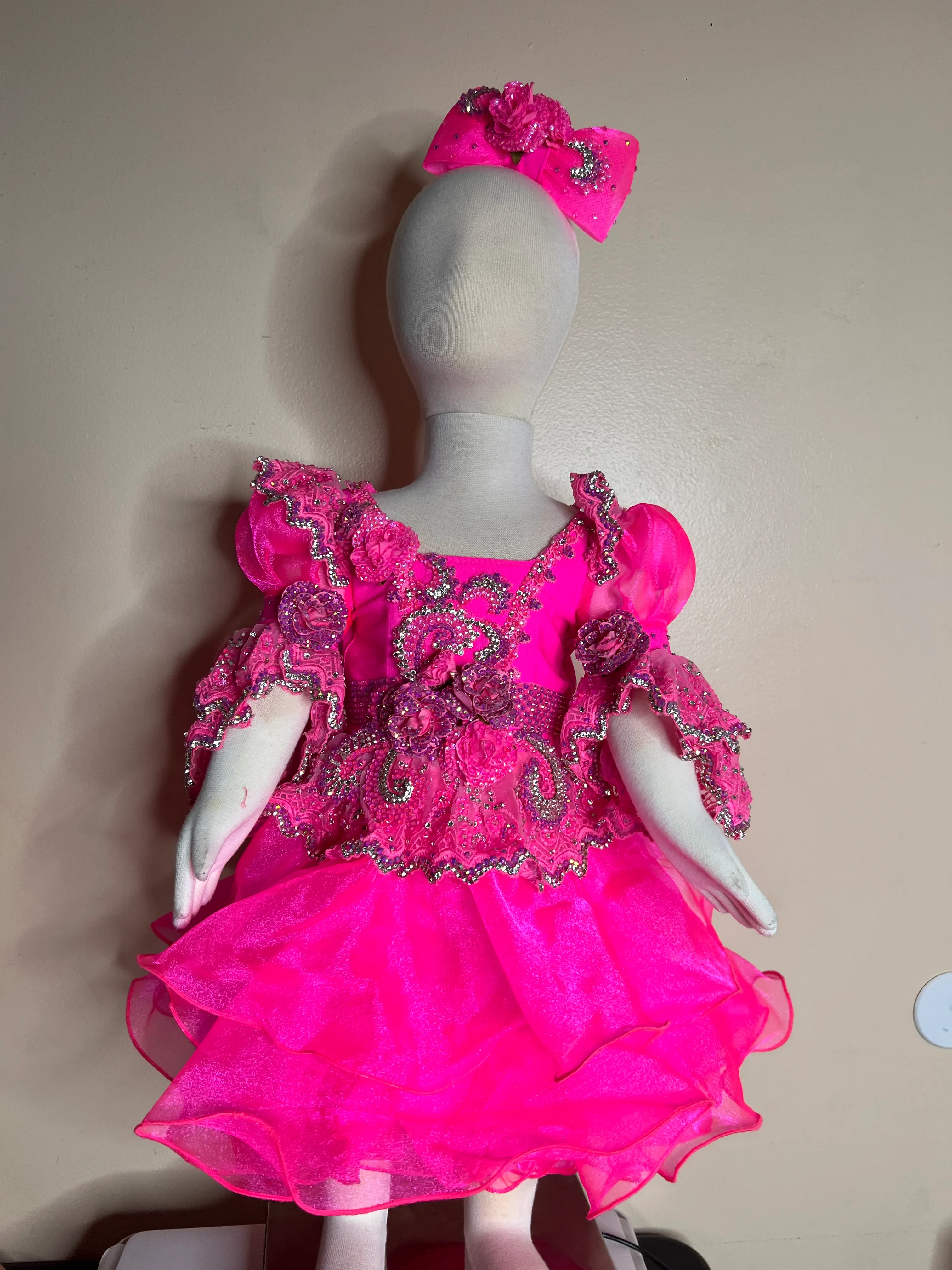 AM- Hot pink Ruby Belle Glitz 18/3