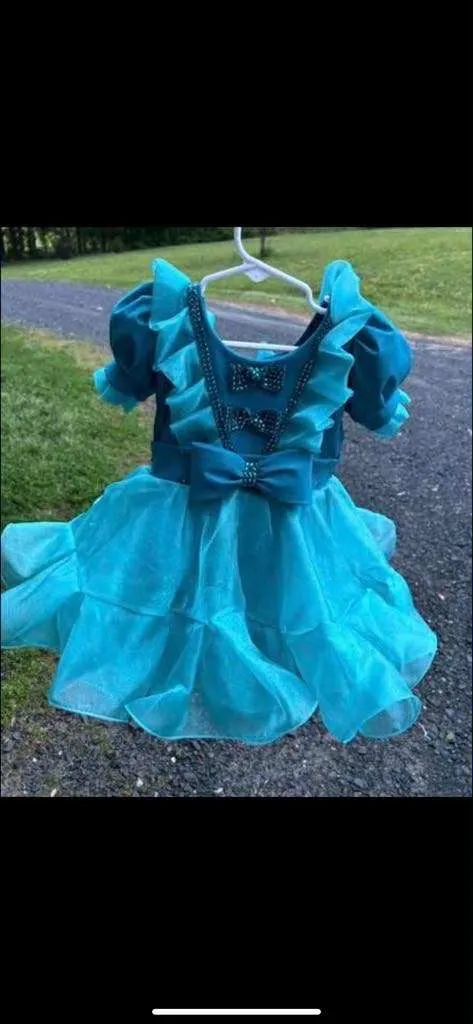 TT- 18/3 Teal Semi Glitz