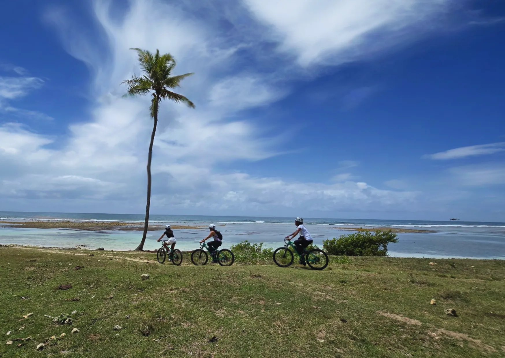 Découvrir Sainte-Anne et ses incontournables en vélo électrique.