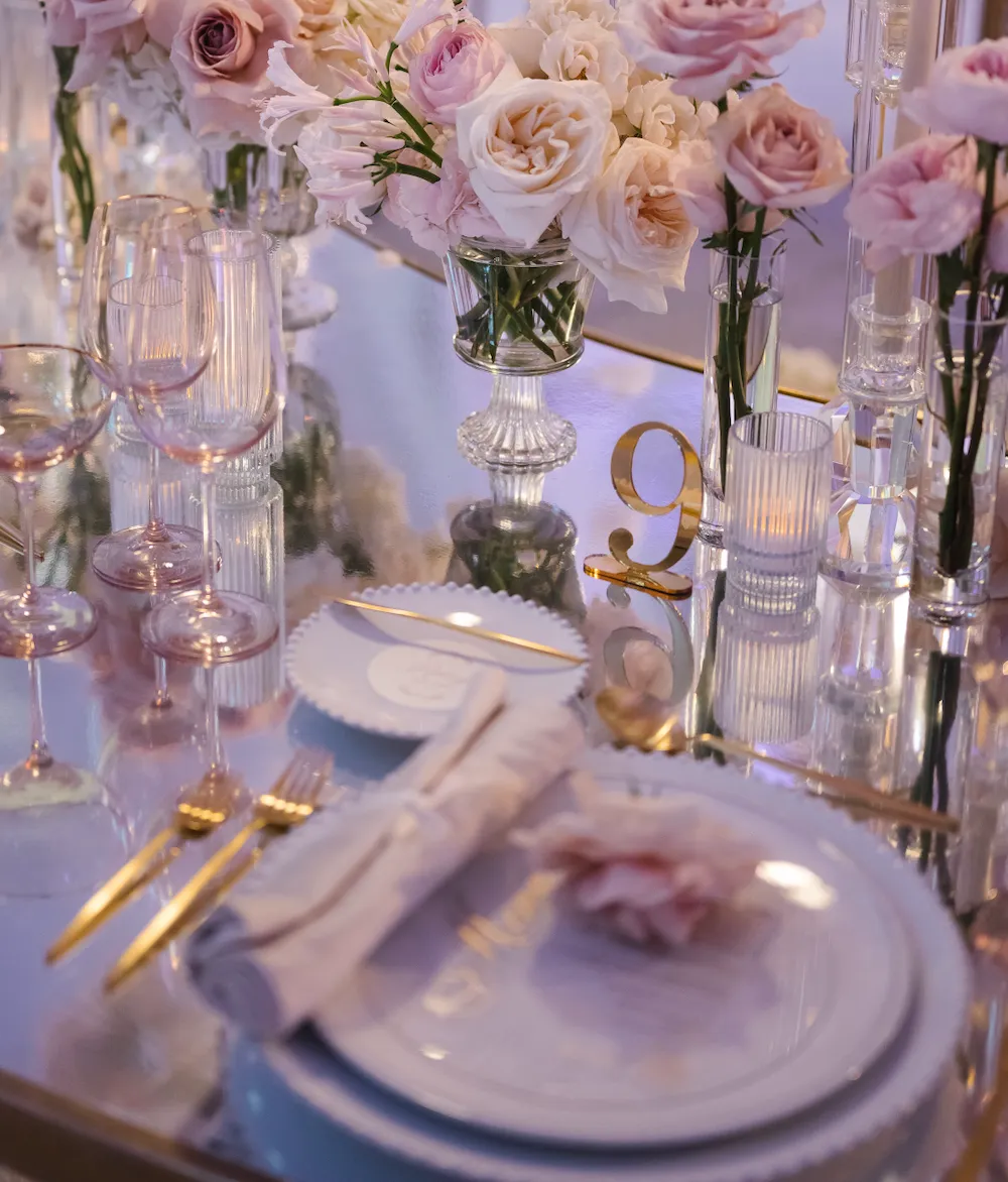 GOLD MIRROR TABLE NUMBER