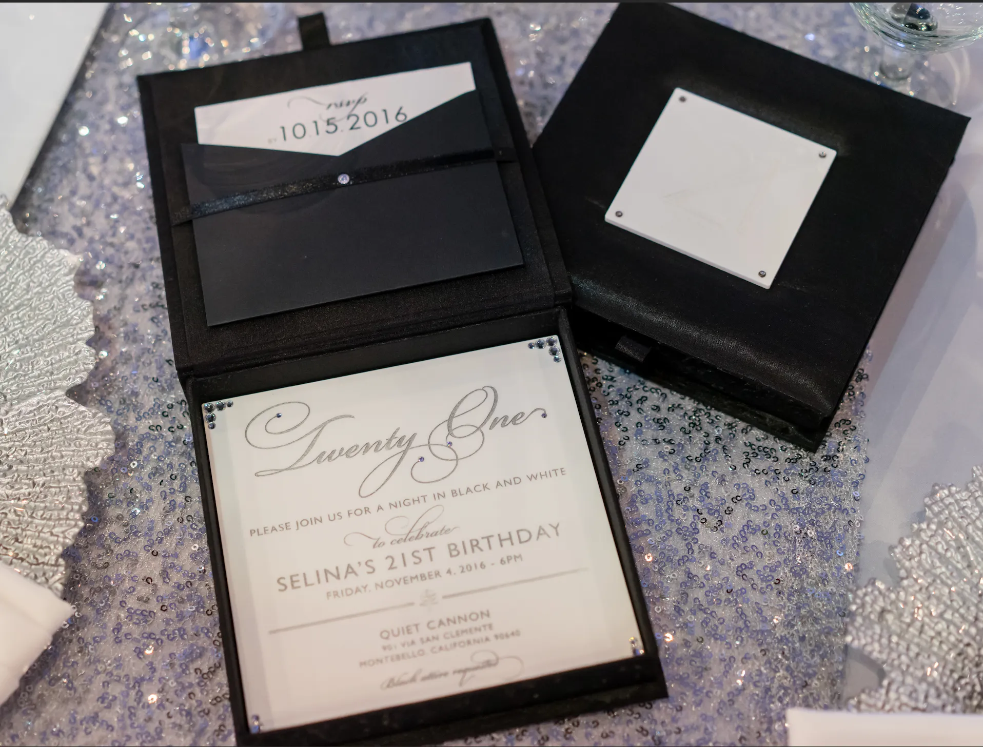 TIMELESS BLACK FABRIC INVITATION BOX 
