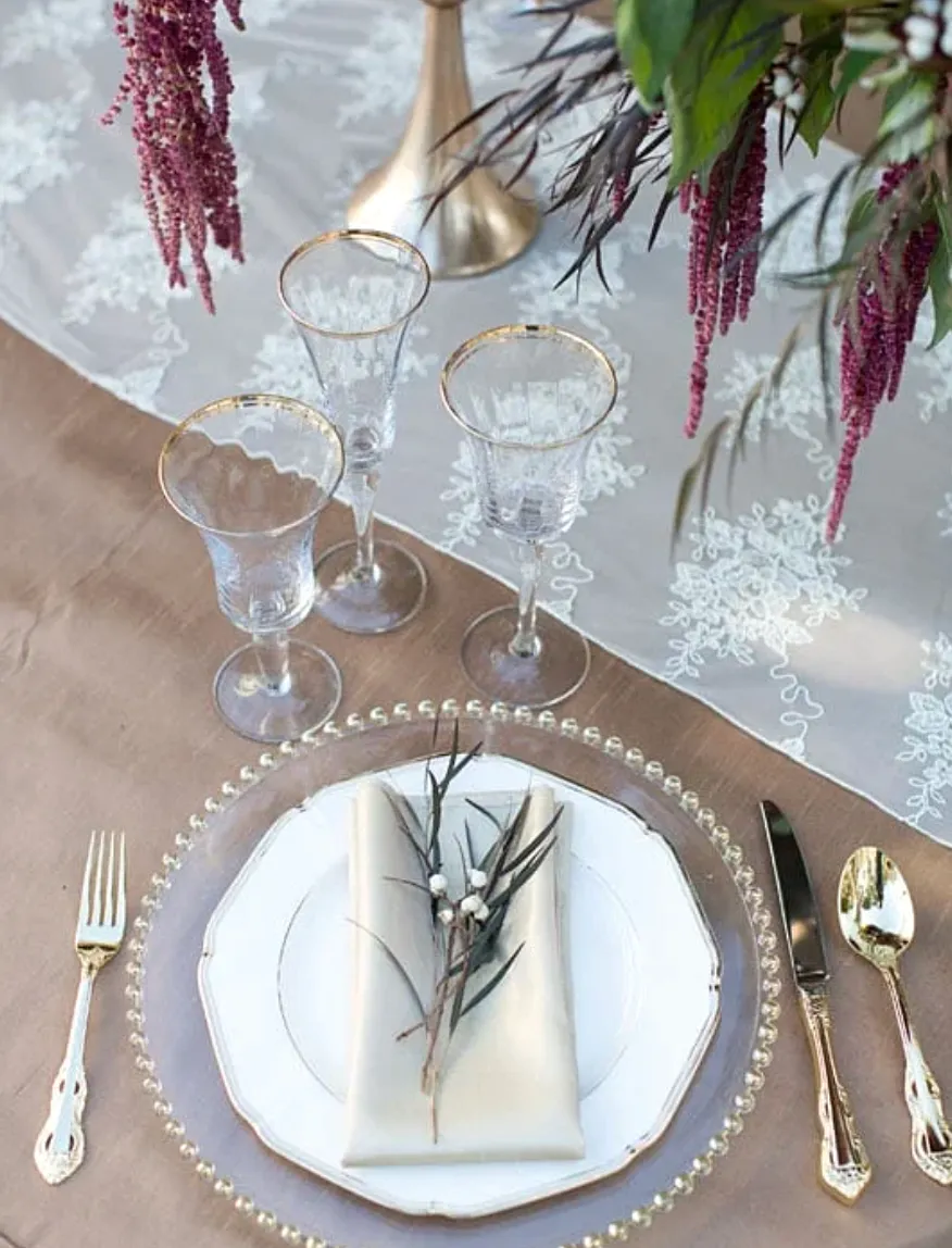 IVORY ROSE LACE RUNNER