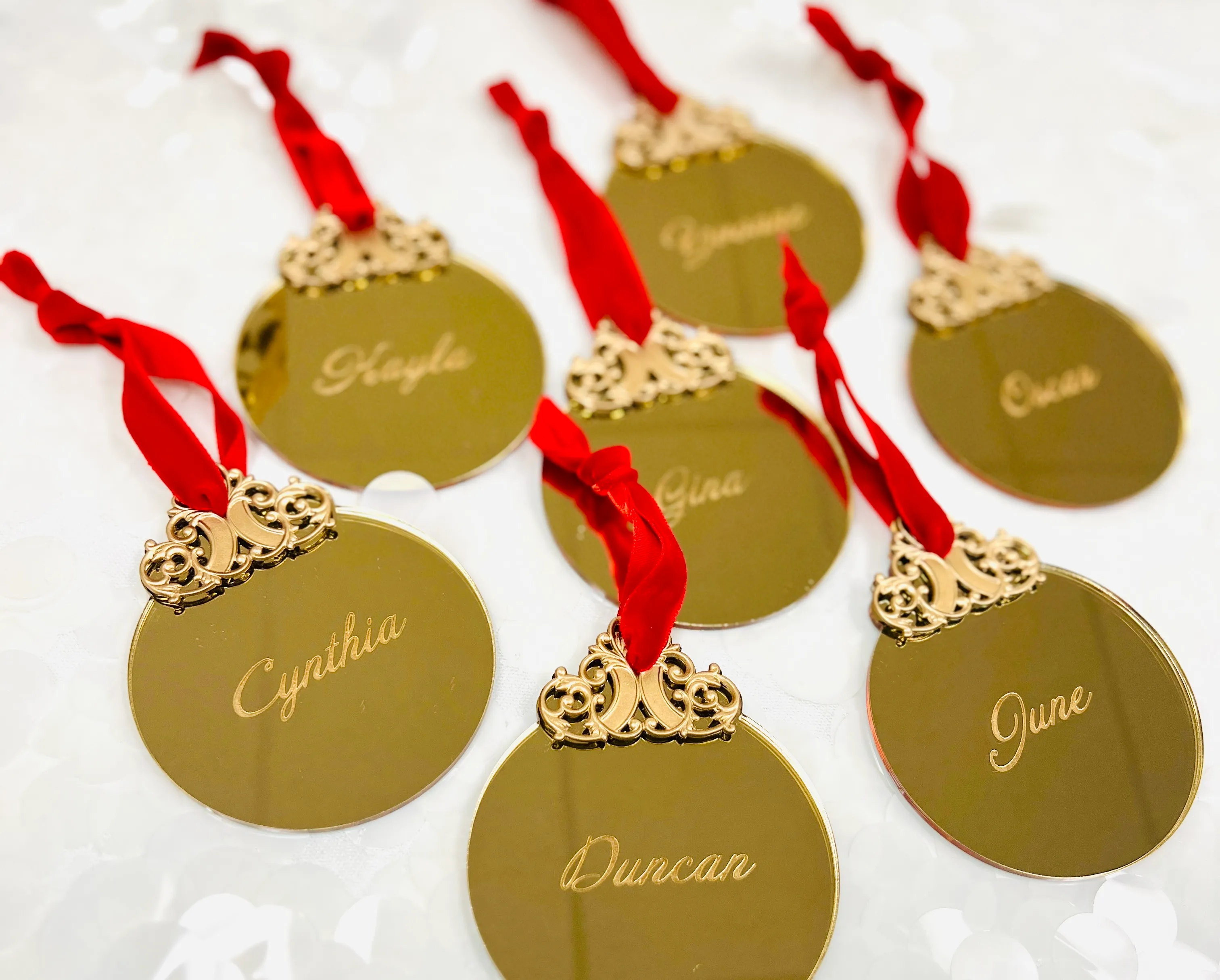 GOLD ACRYLIC MIRROR ORNAMENT 