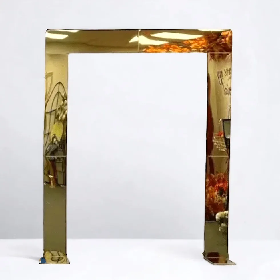 Single Gold Mirror Arch