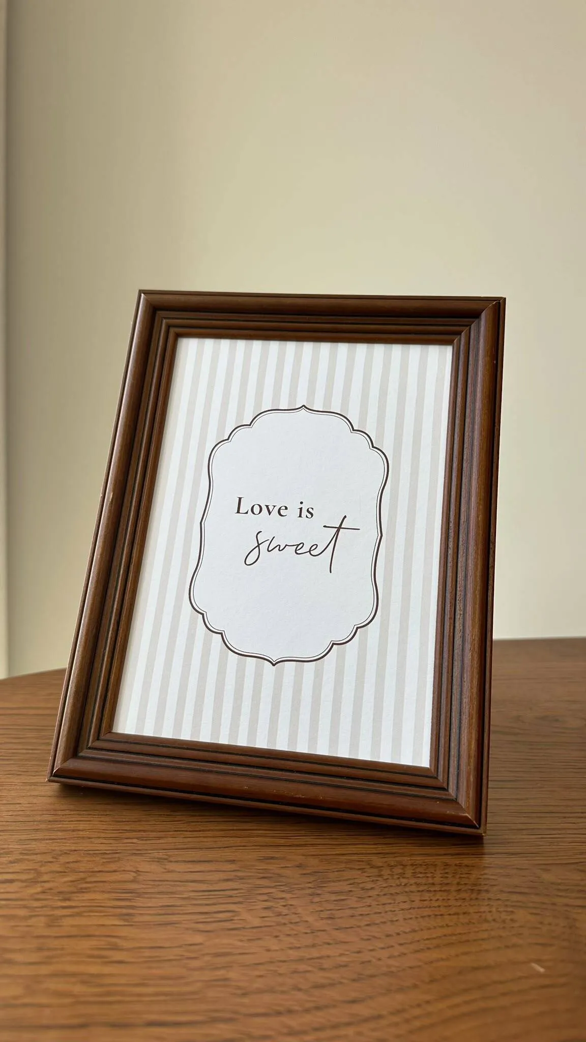 Lijstje vintage hout 'love is sweet' 