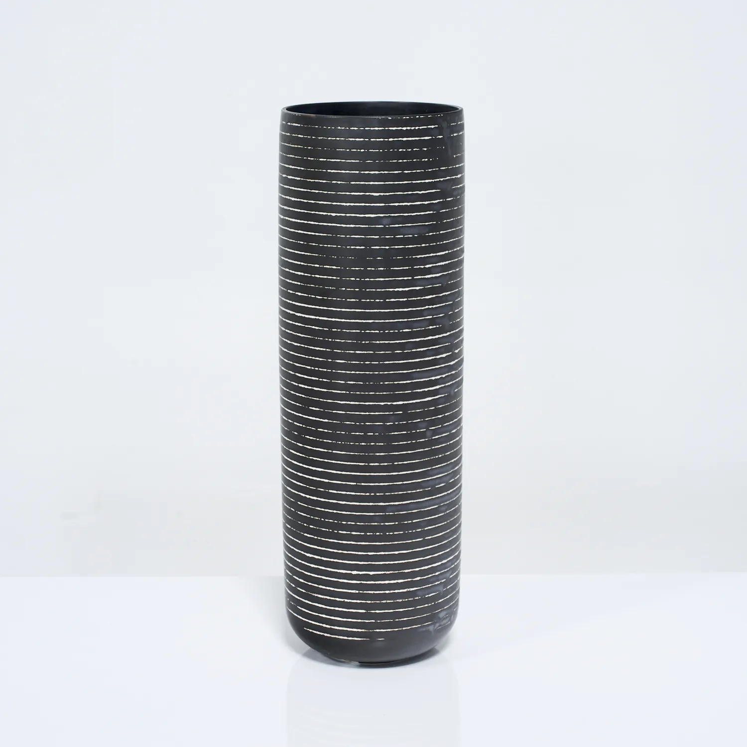 Bind Gunmetal Vase