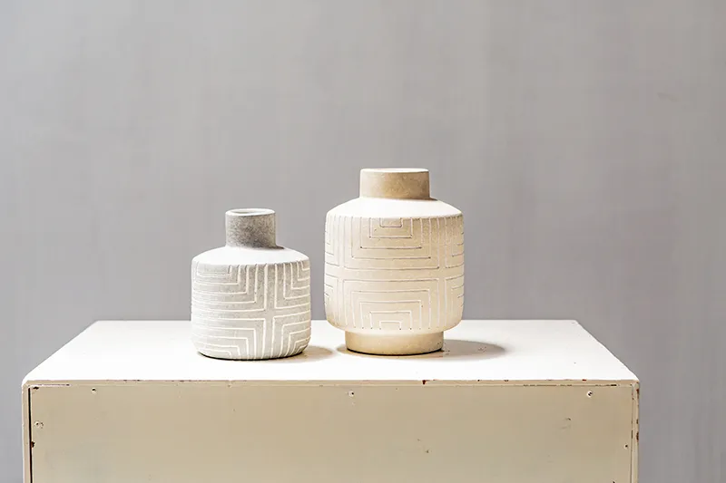 Neutral Graphic Vase Set
