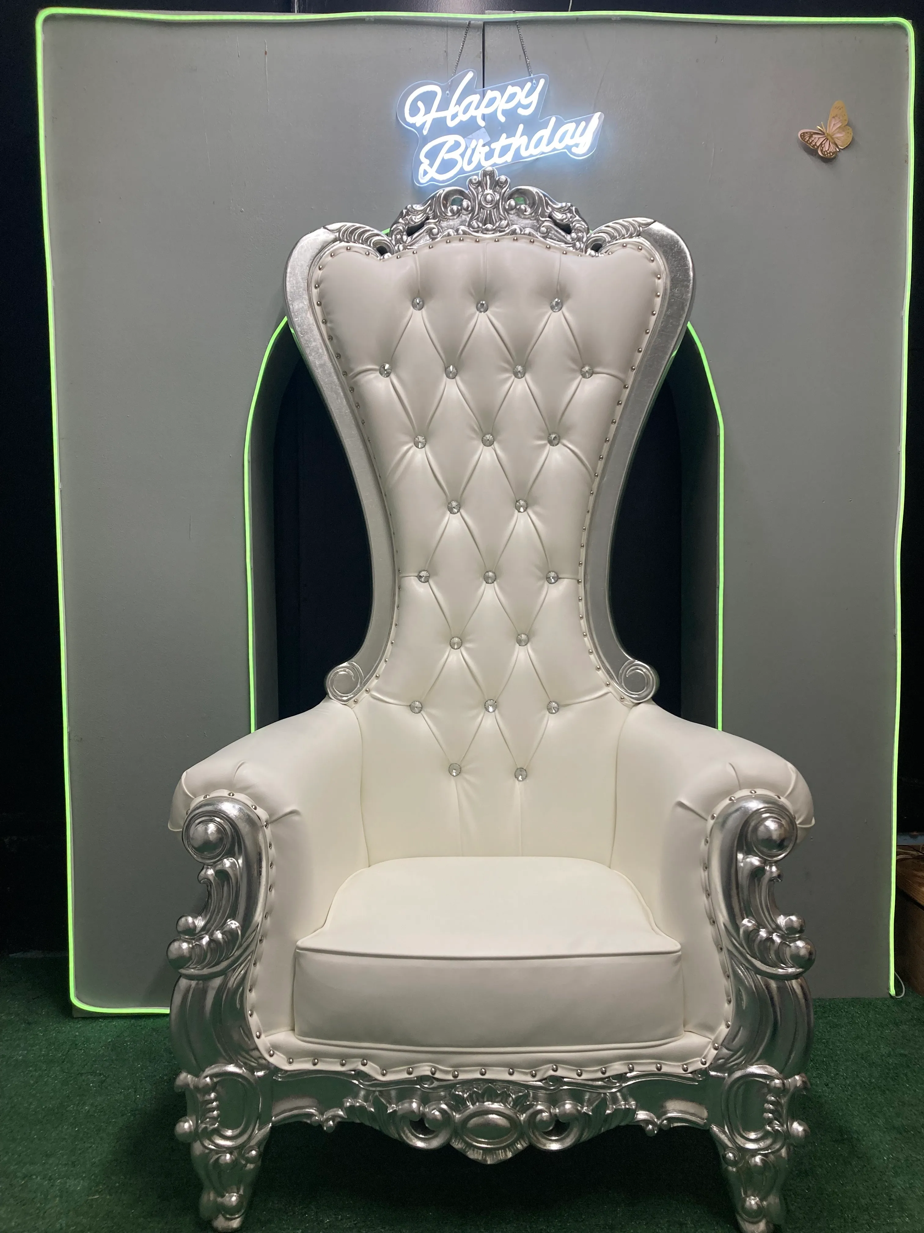 throne chairs 