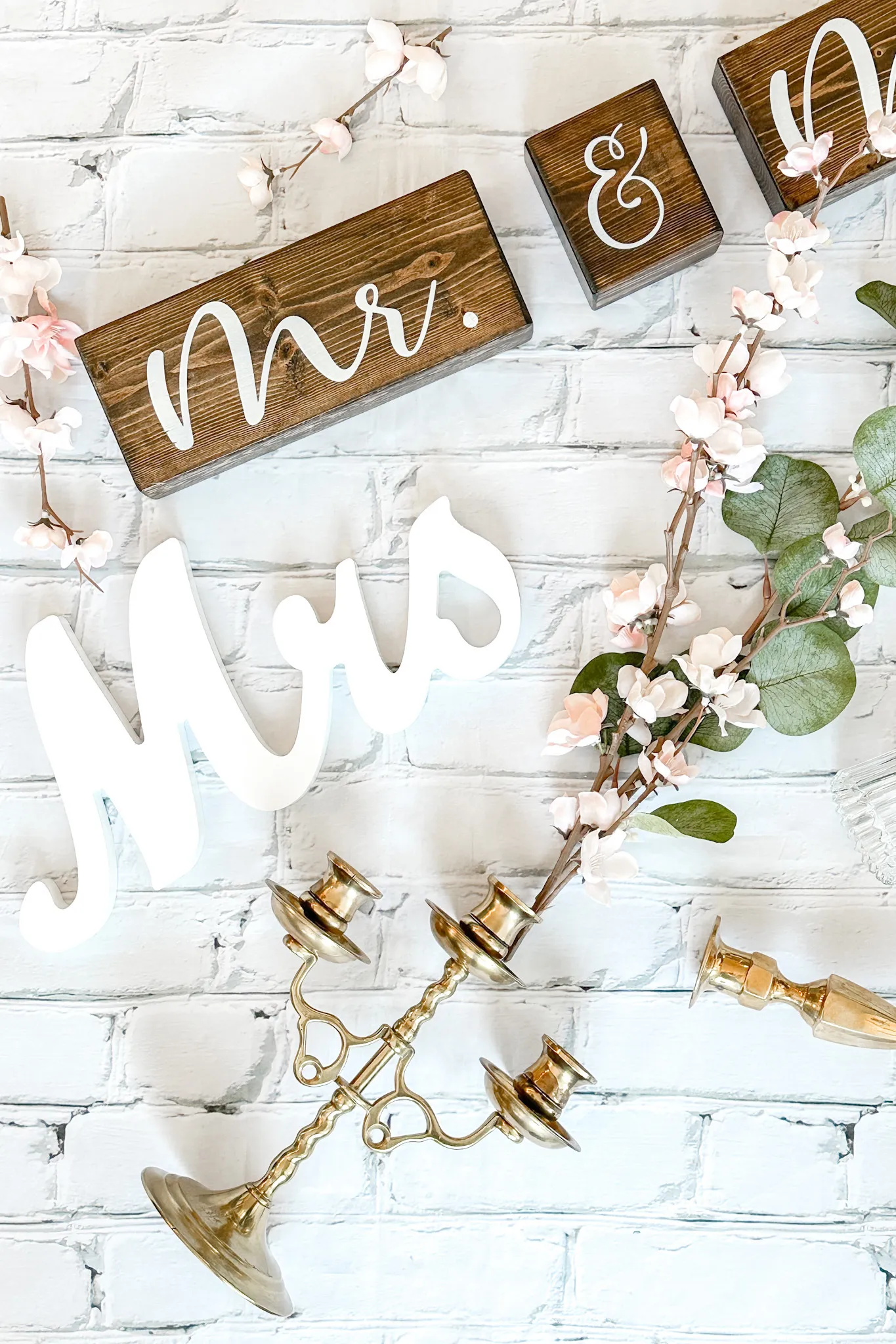 - Head Table Details -