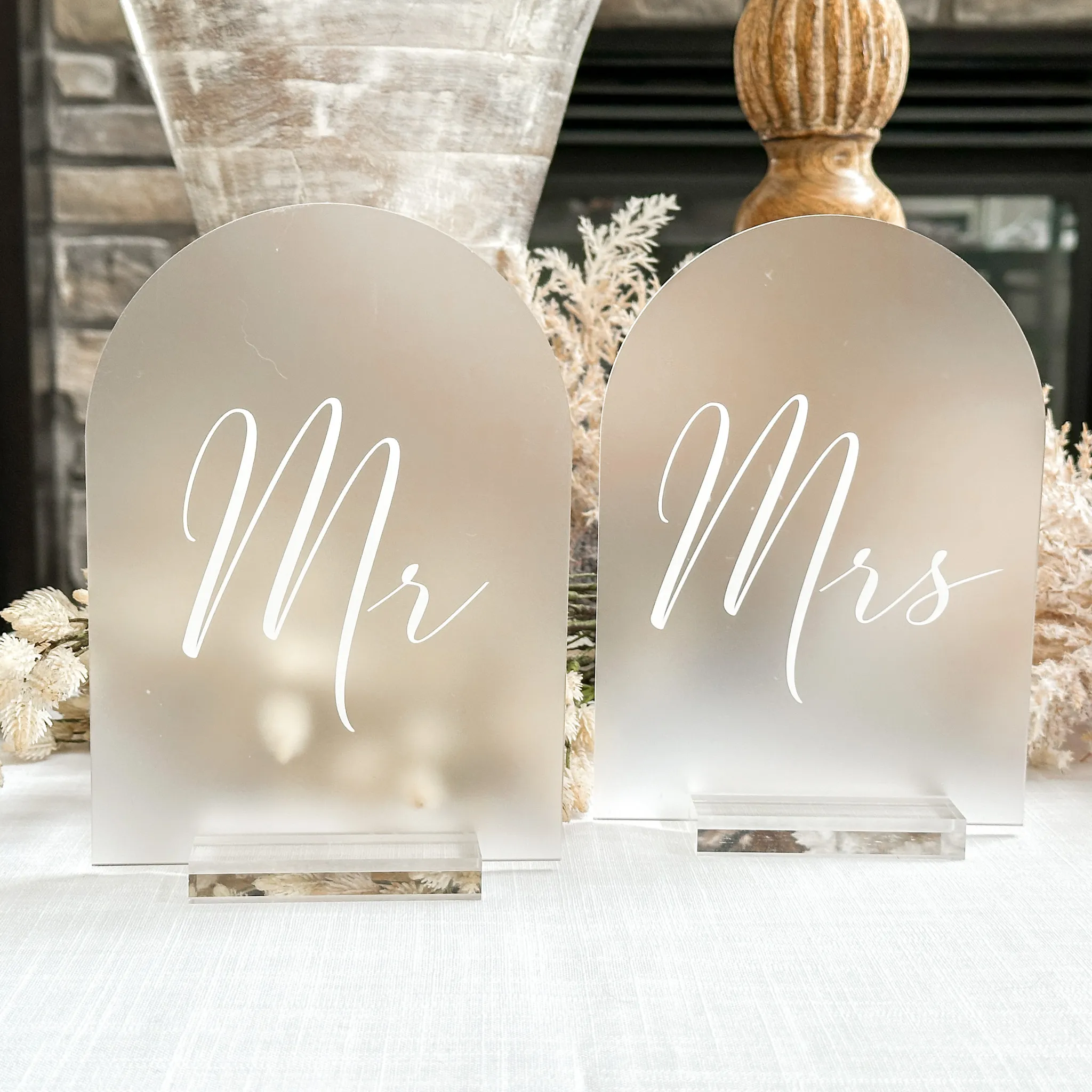 Mr & Mrs Acrylic Sign Set (Havana) - Frosted/White