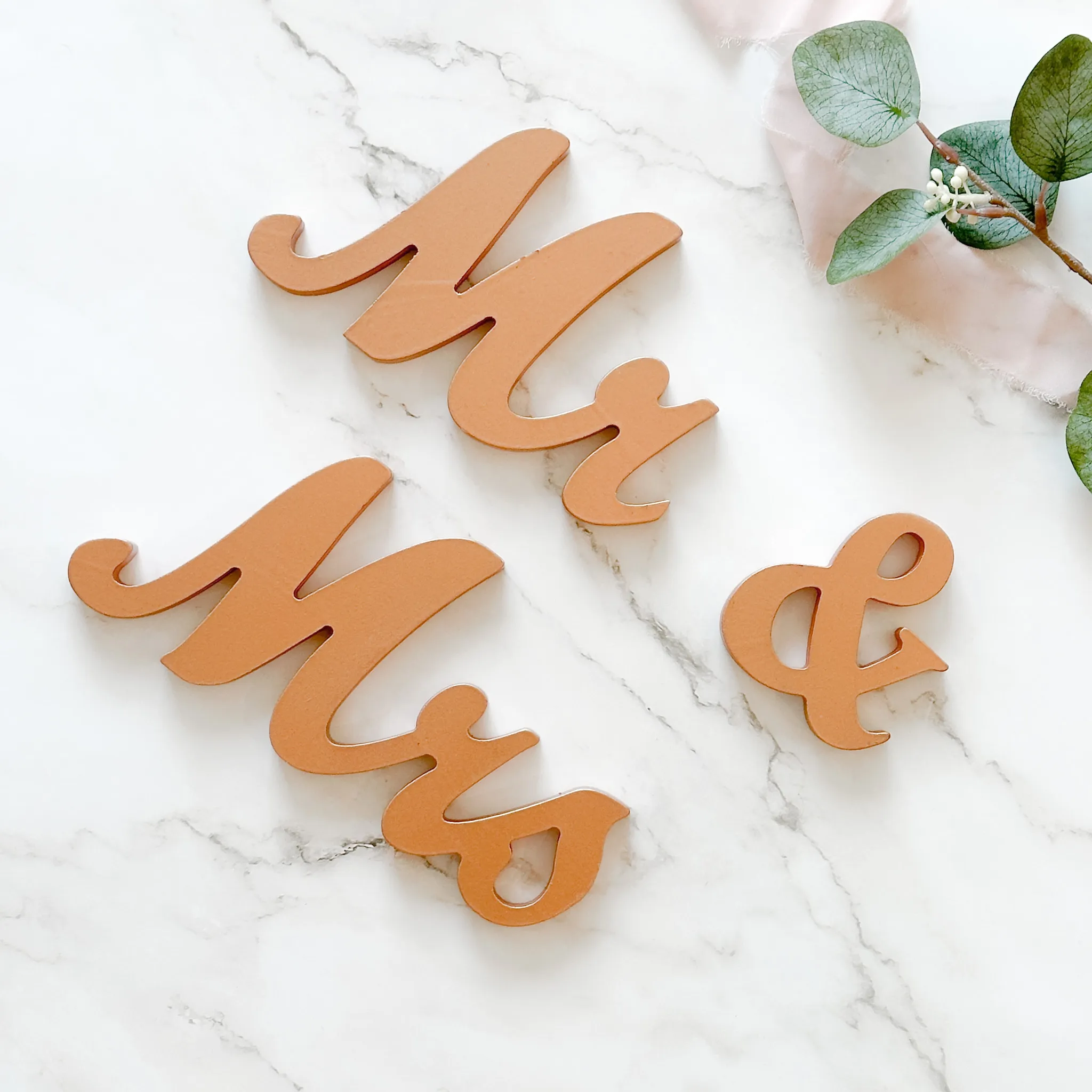 Mr & Mrs - 4" Copper Wood Script