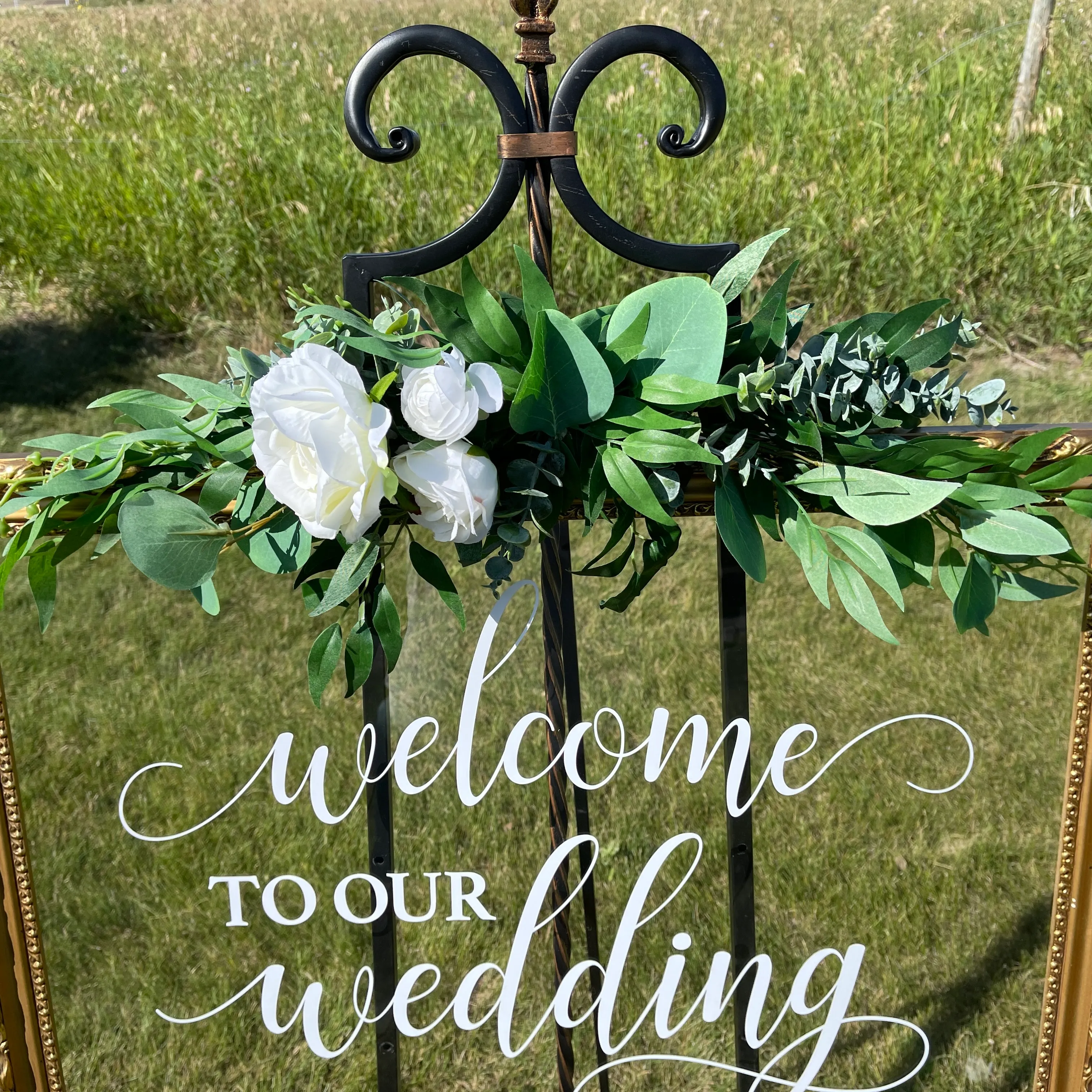 Floral Accent Swag (White)