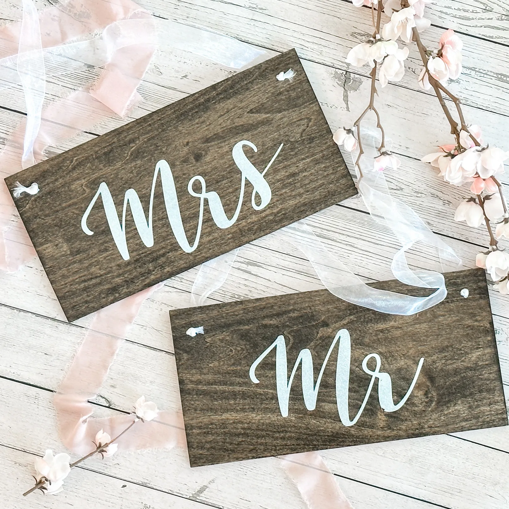 Mr & Mrs Chair Signs (Geneva) - Dark
