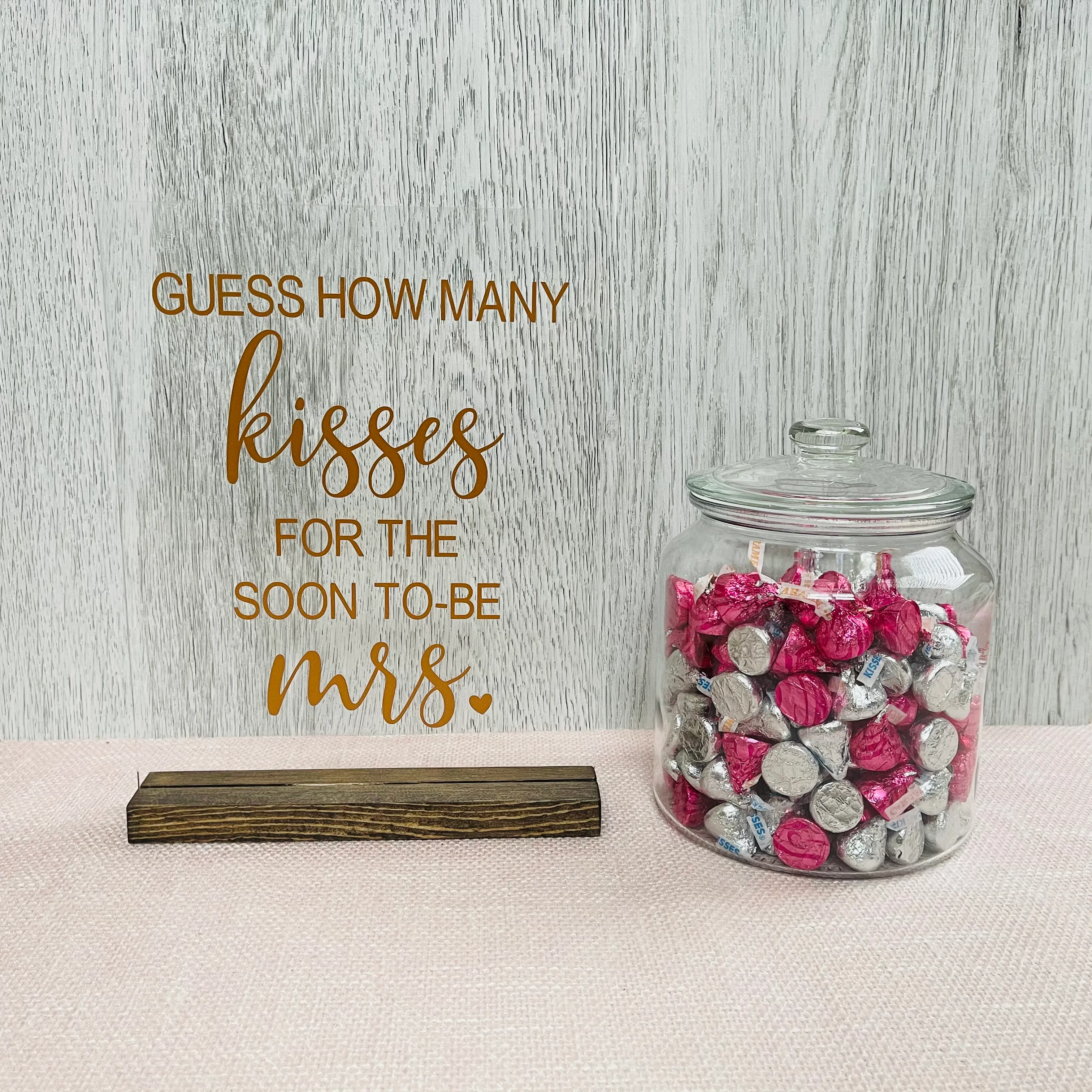 Guess How Many Kisses Set