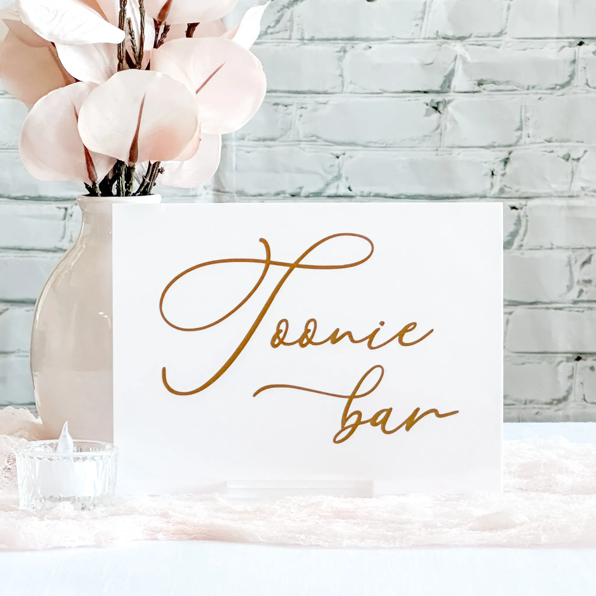 Toonie Bar Acrylic Sign (Victoria) - White/Gold