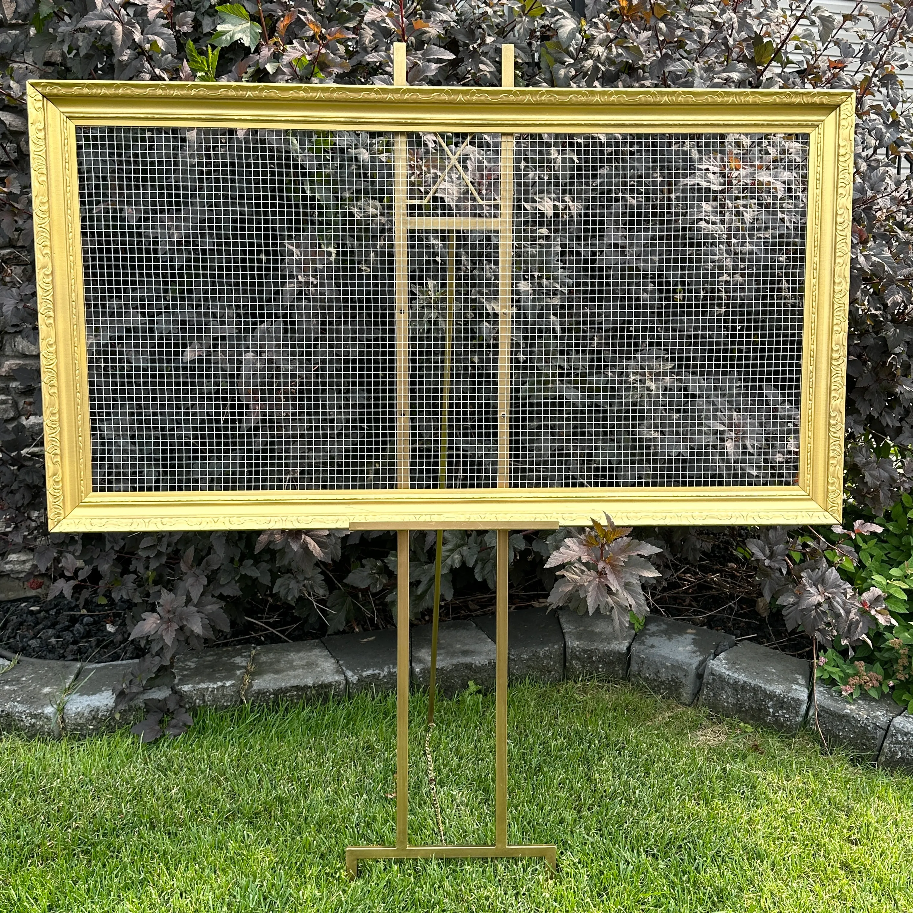 Gold Frame Seating Chart - Extra Large