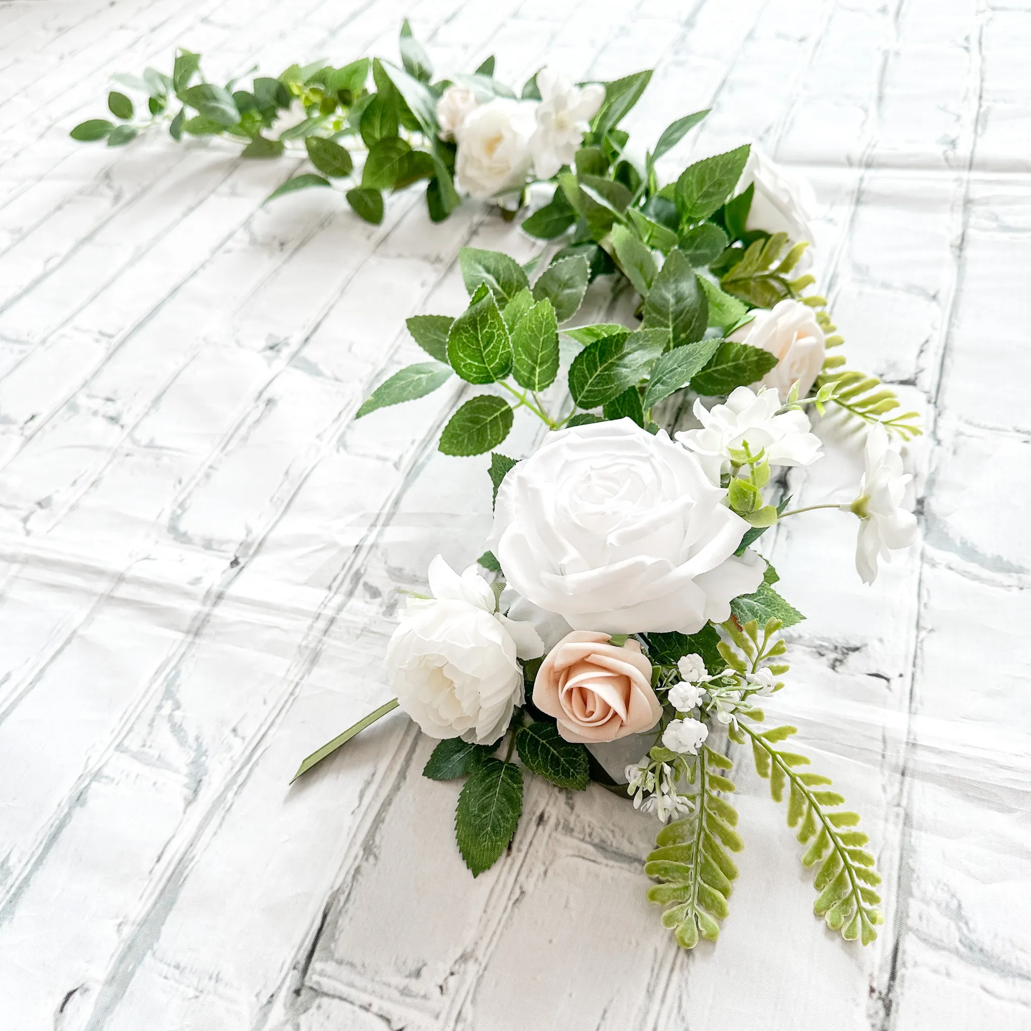 Floral Accent - Neutral (30")