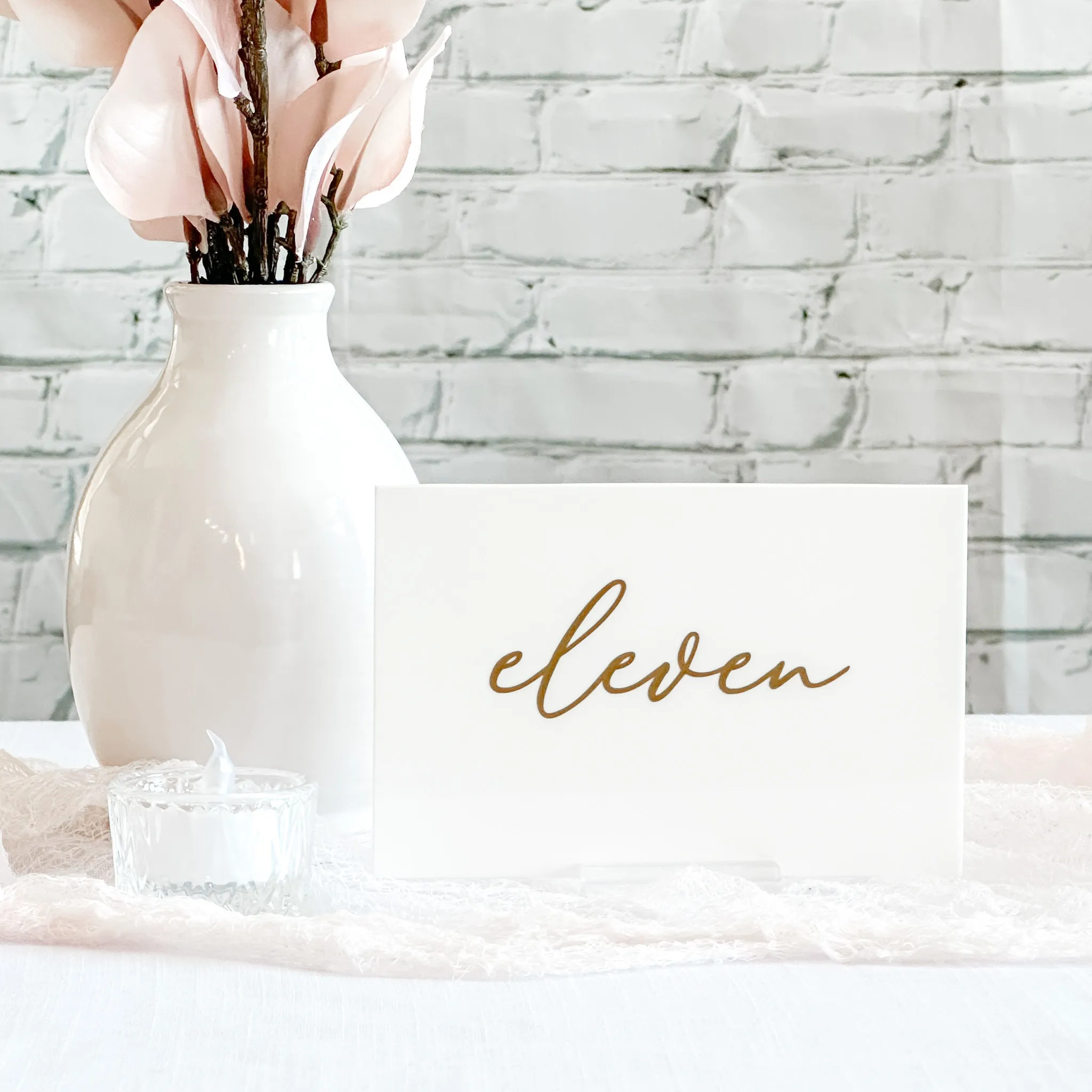 Acrylic Table Numbers (Victoria) - White/Gold