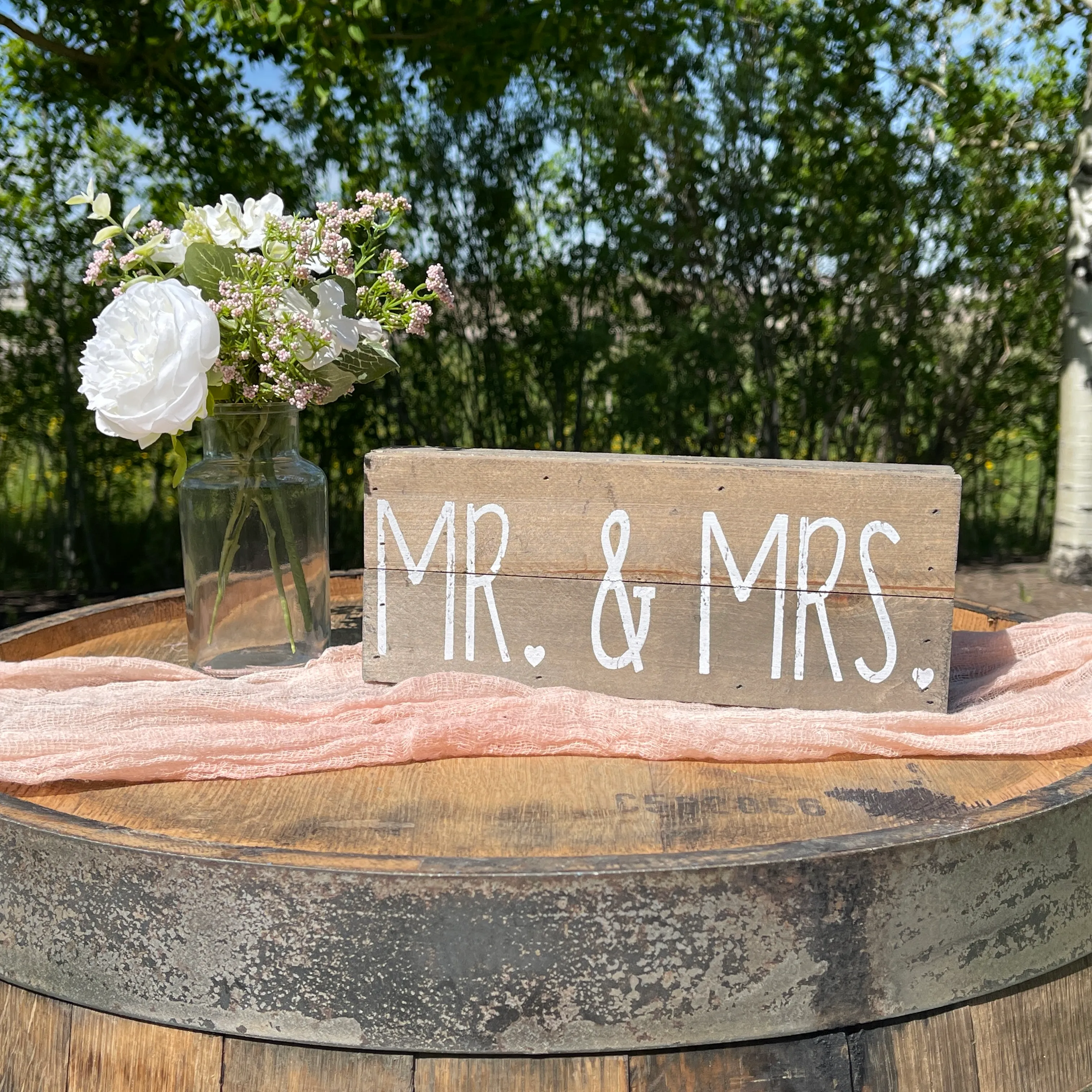 Mr & Mrs - Reclaimed Wood Sign