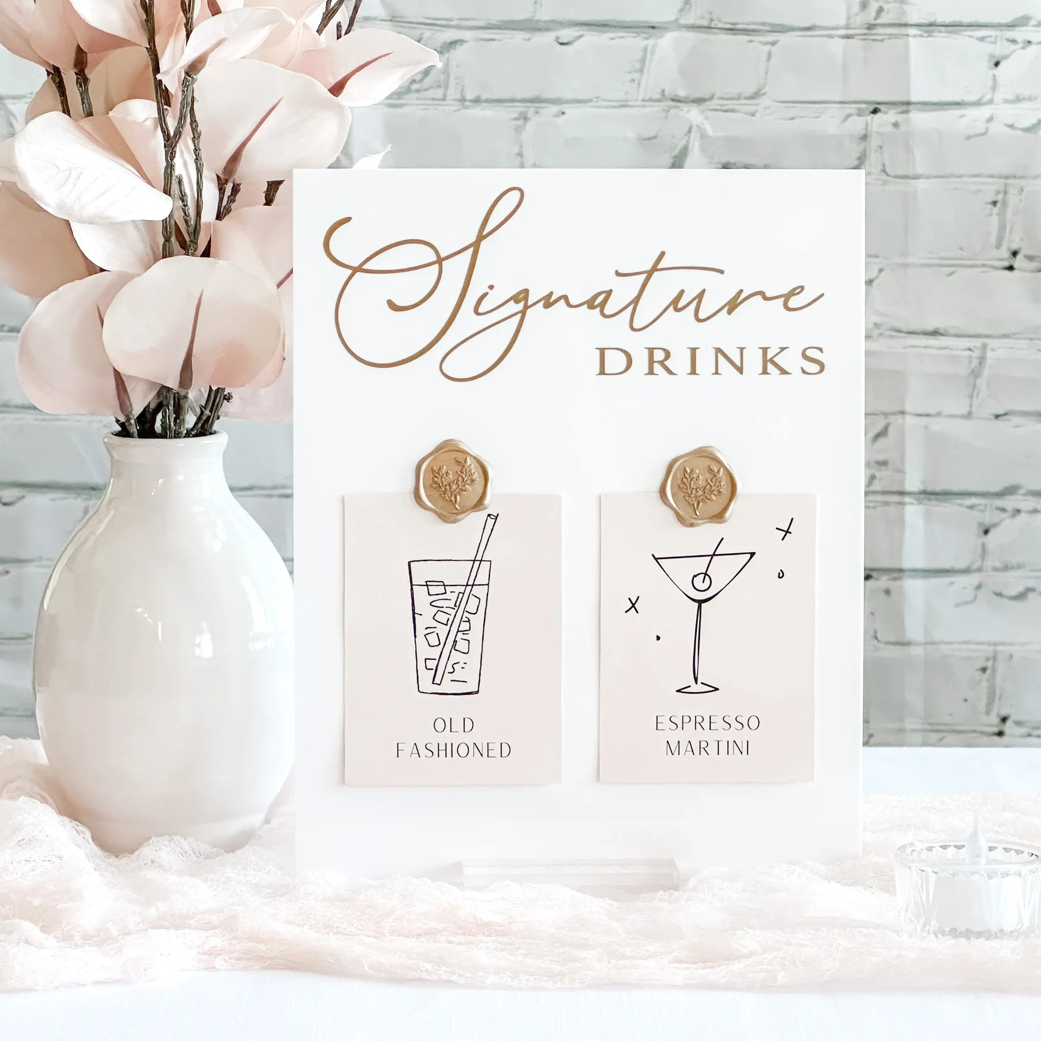 Signature Drinks Acrylic Sign (Victoria) - White/Gold