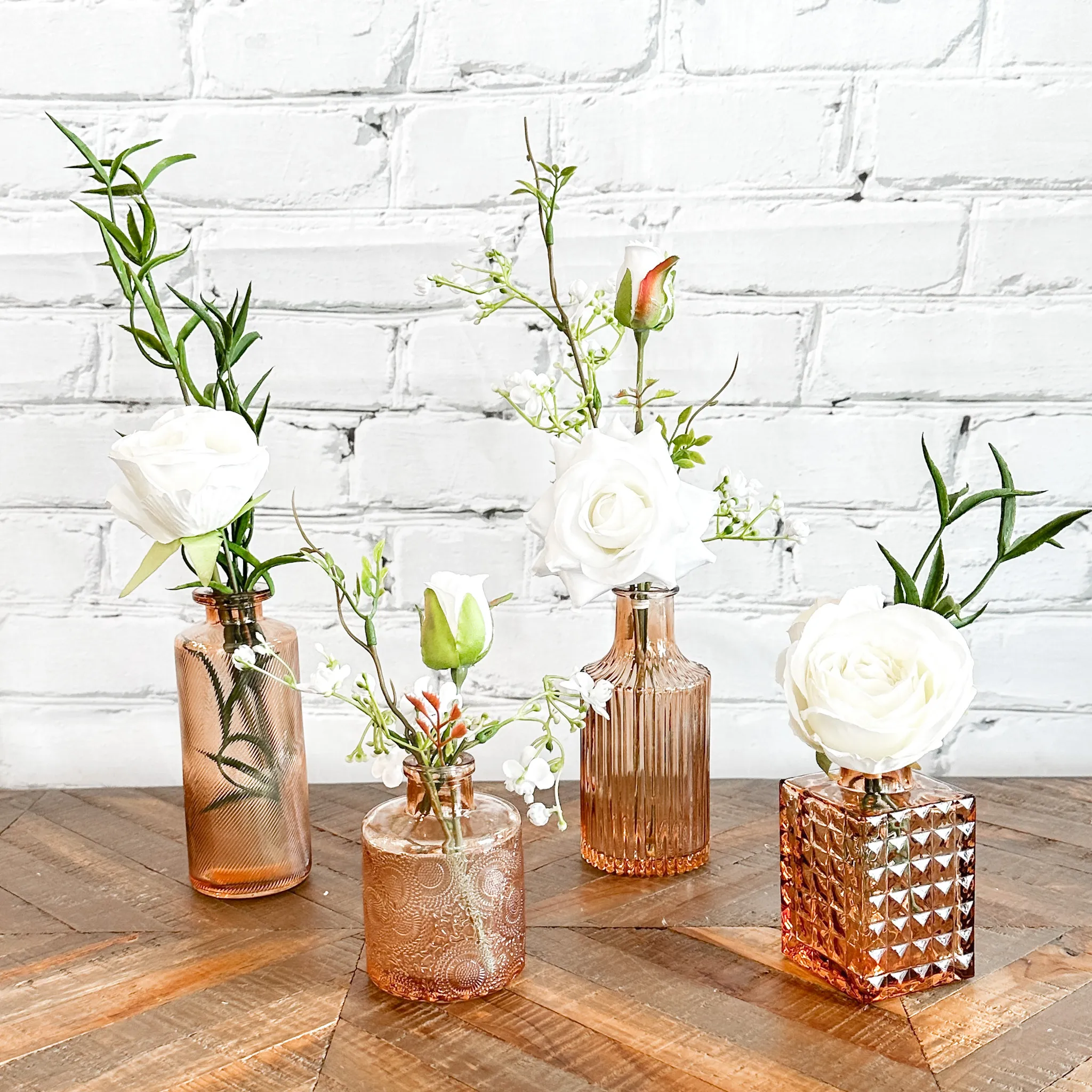 Mixed Vintage Bud Vase - Light Amber (White Floral)