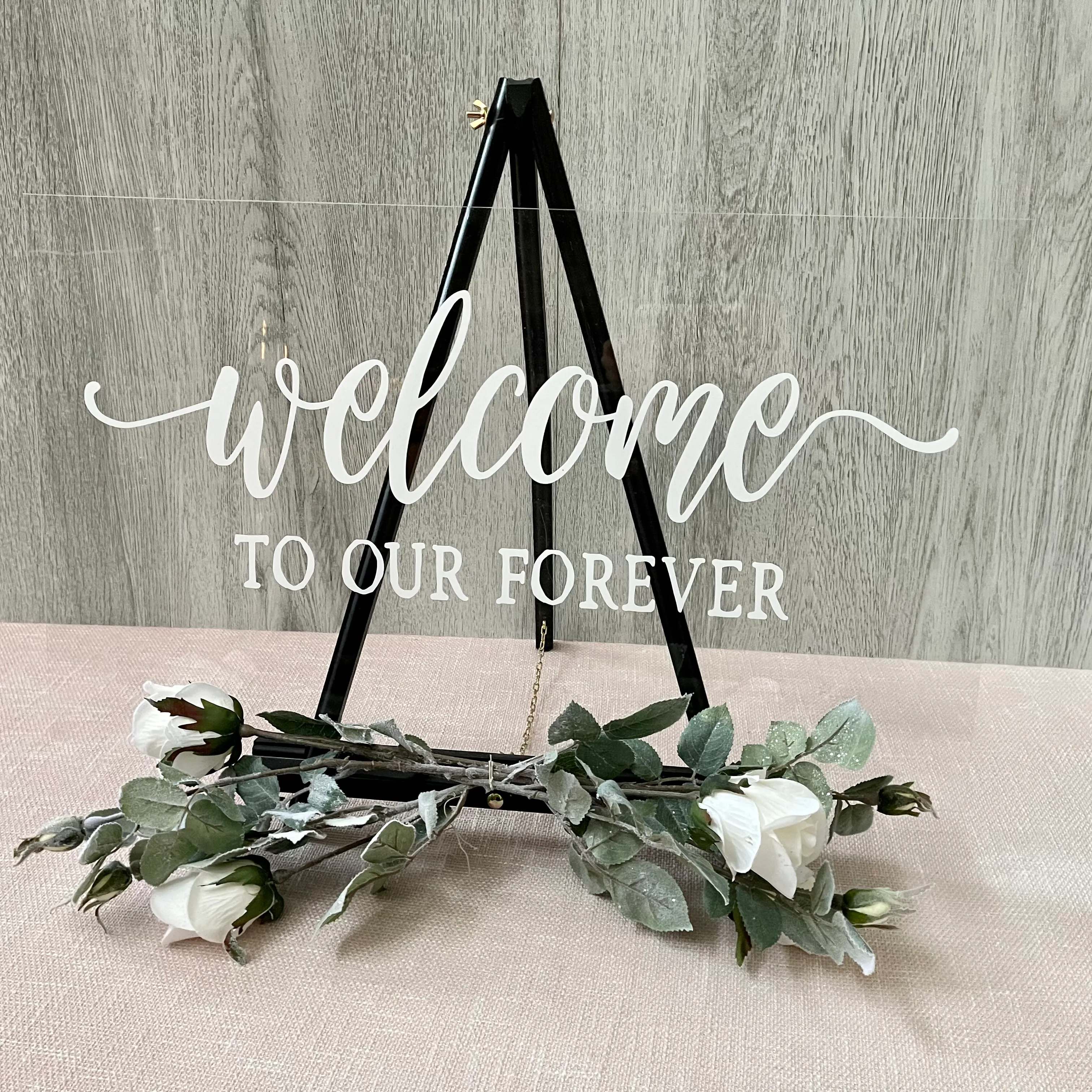 Medium "Welcome" Acrylic Sign