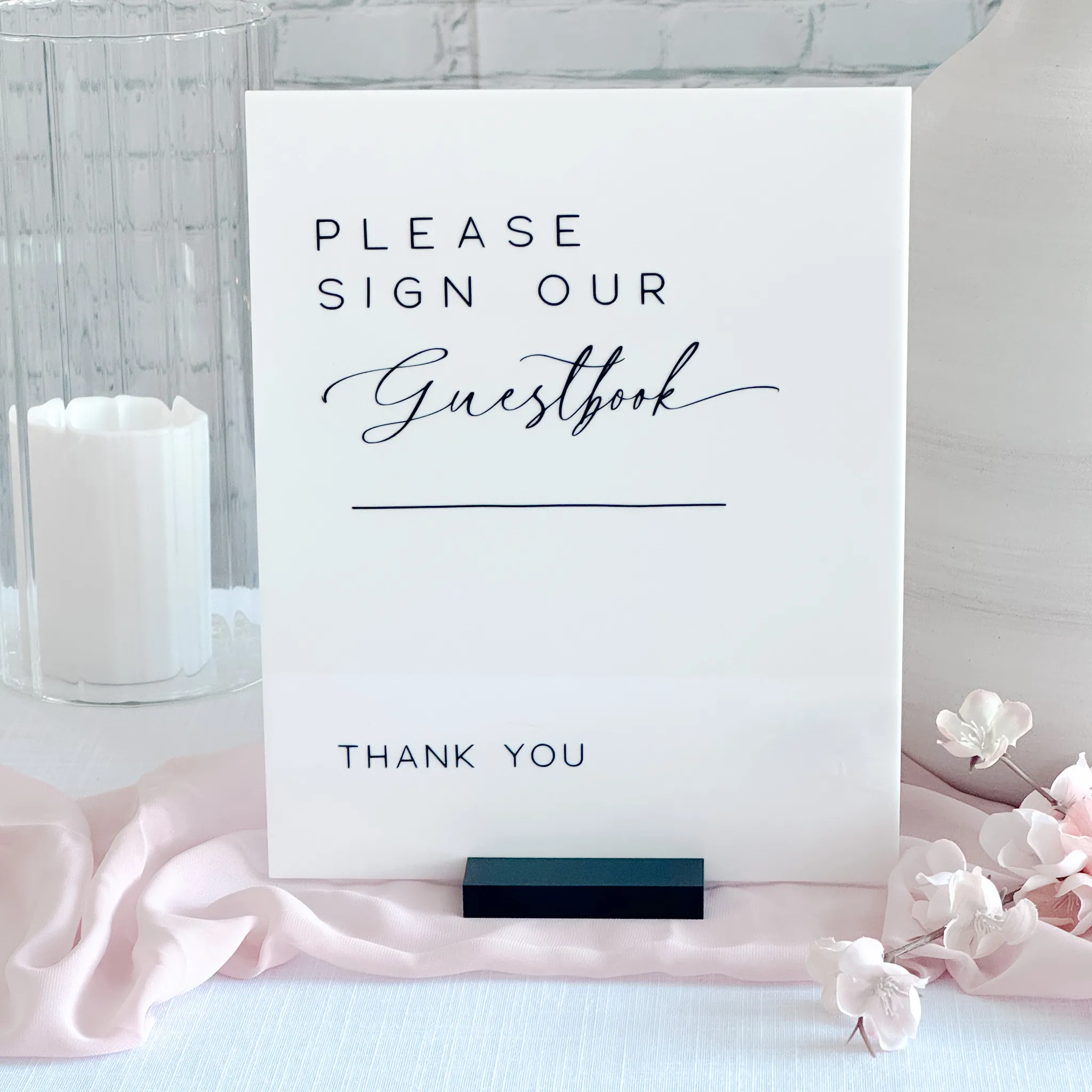 Guestbook Acrylic Sign (Oslo) - White/Black