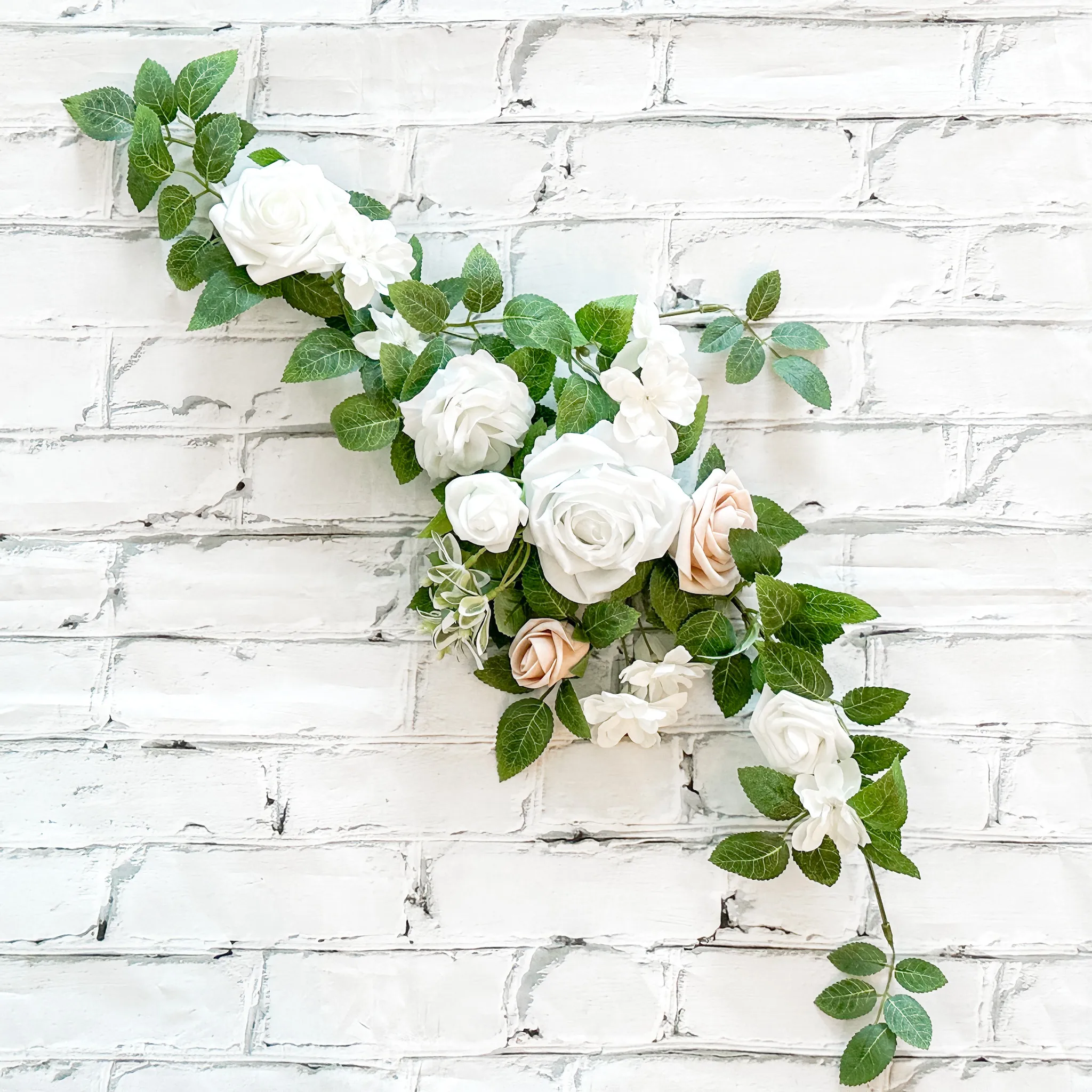 Floral Accent - Neutral (22")