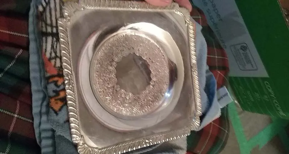 Polished square silver plate