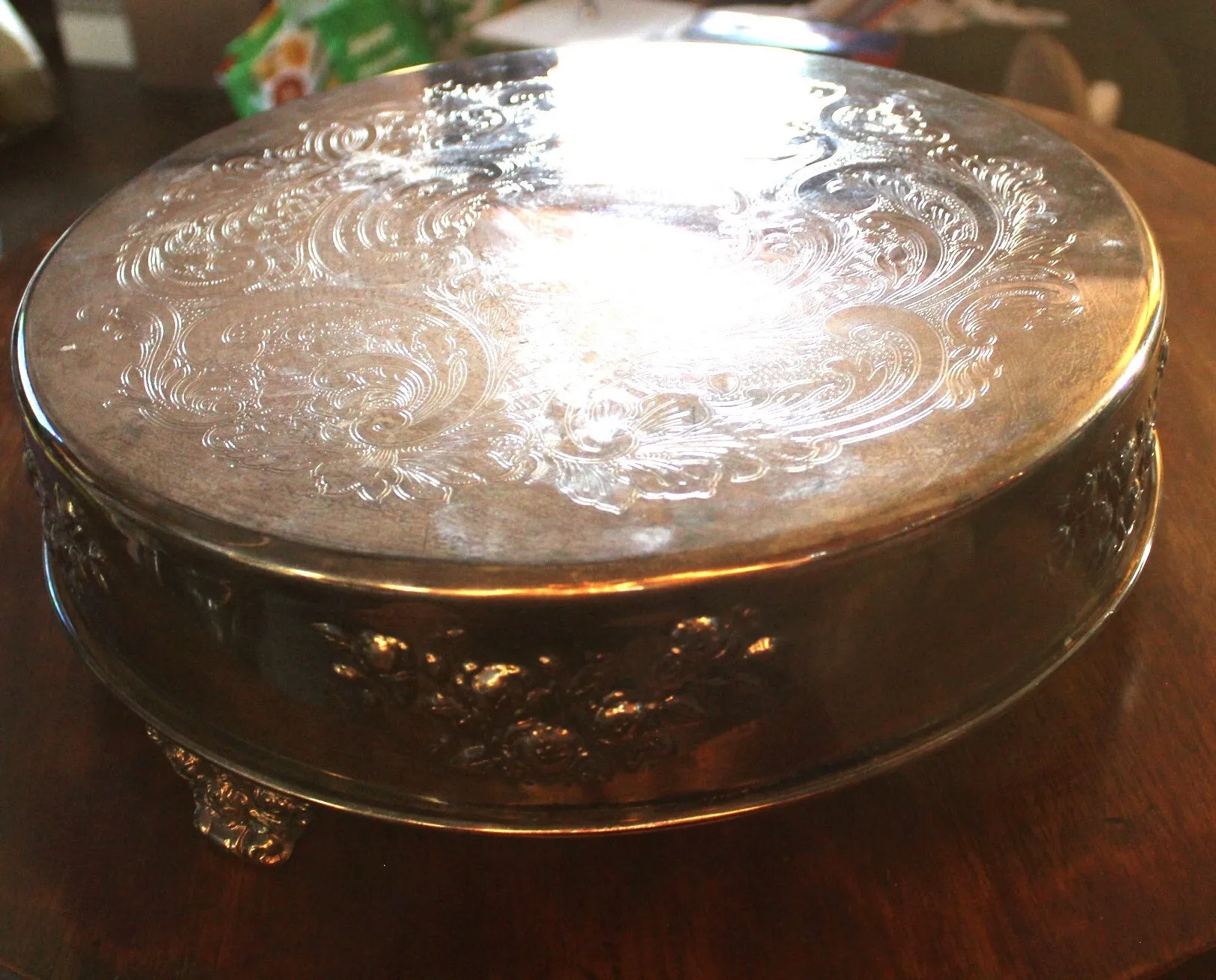 14" Round Embossed Silver Cake Stand