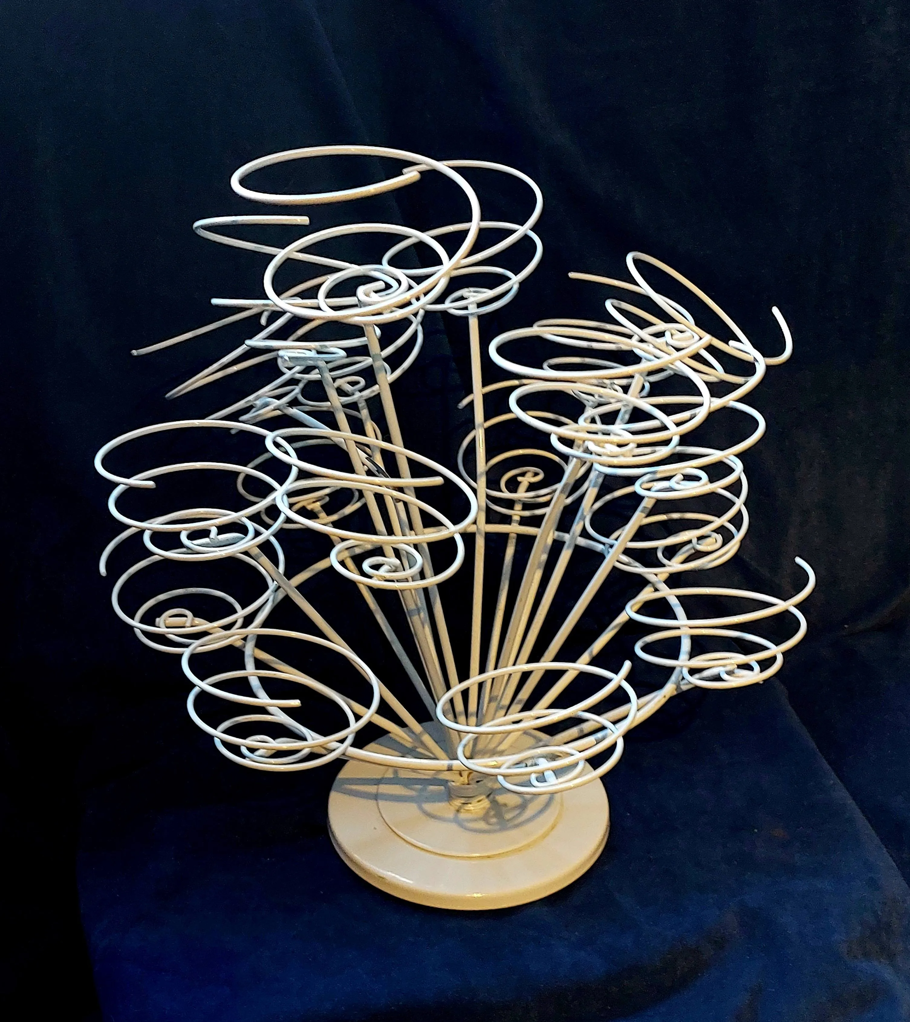 White Wire Cupcake Holder