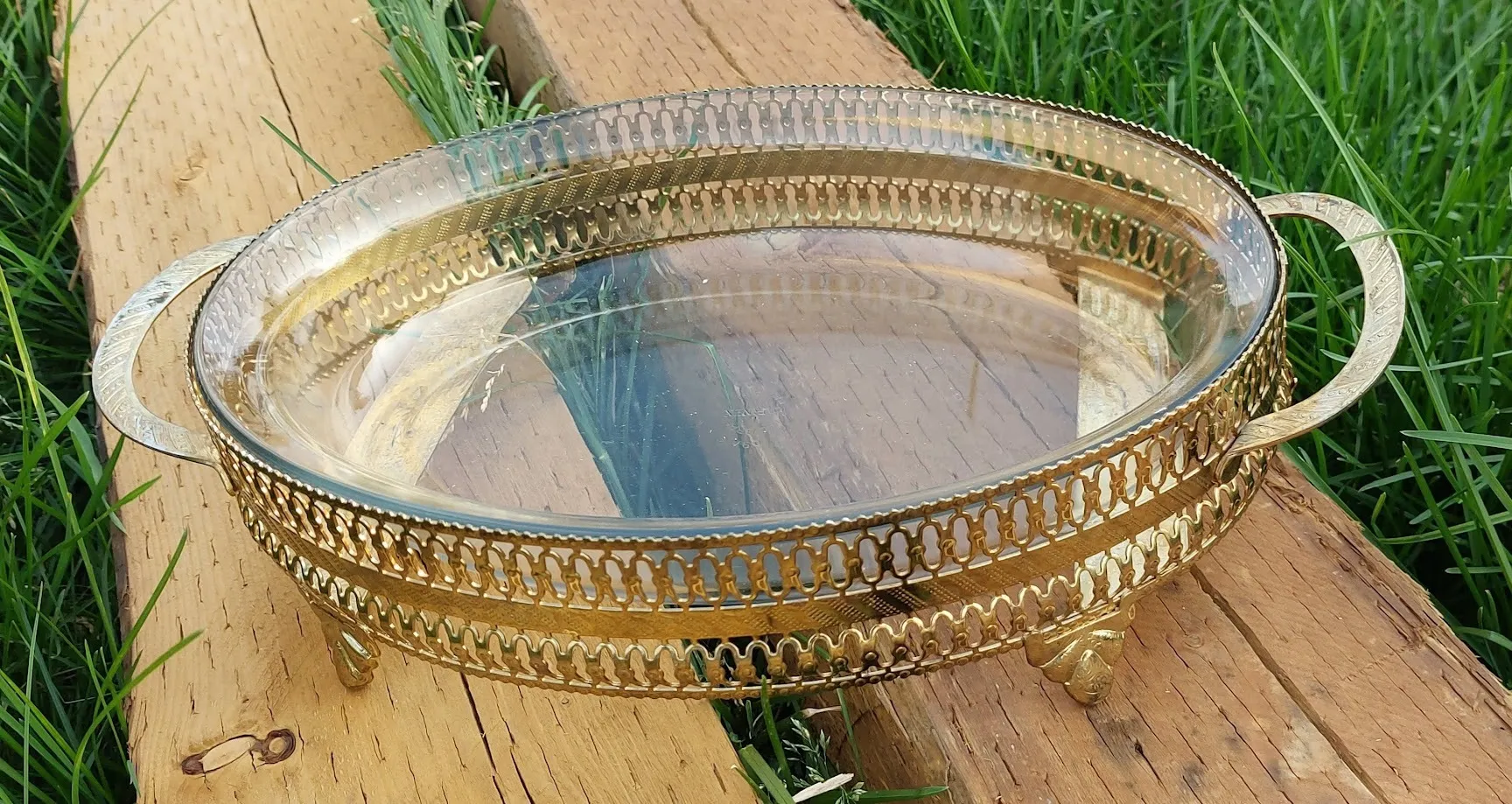 Oval Vintage Pyrex Serving Dish in Chrome Footed Holder