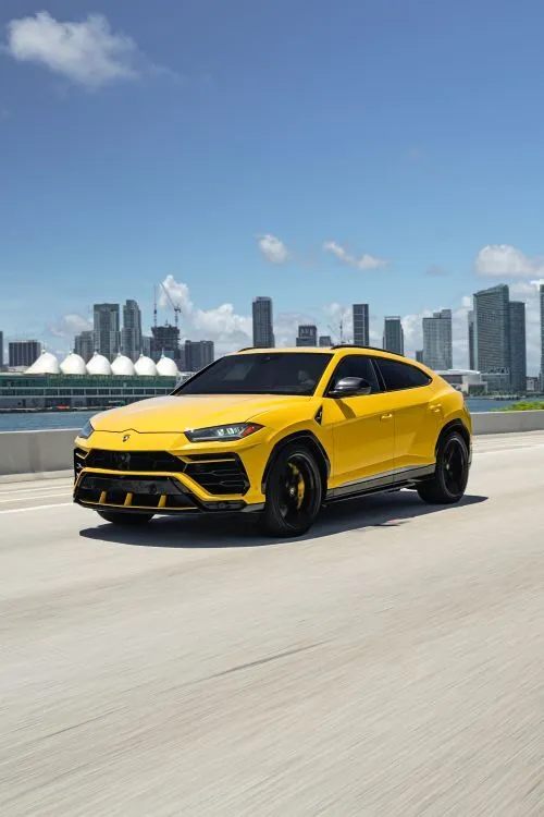 Lamborghini Urus Yellow