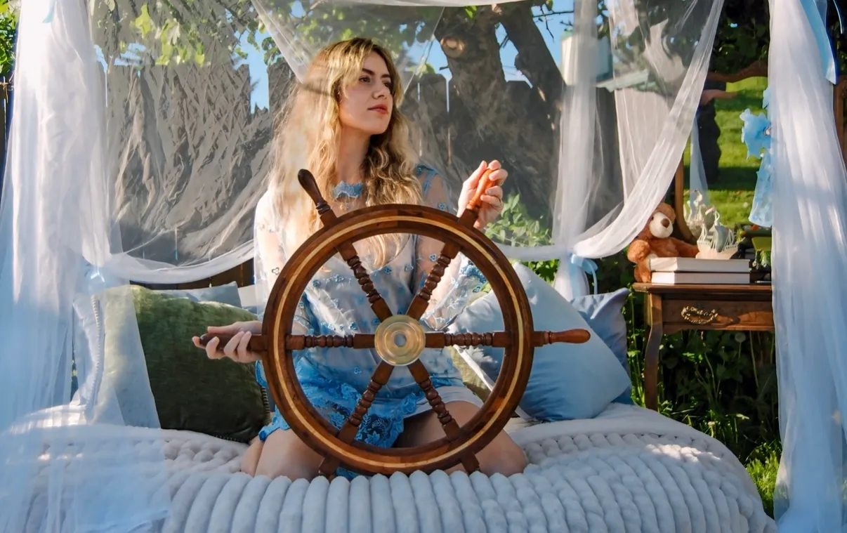 Pirate ship wheel 30"